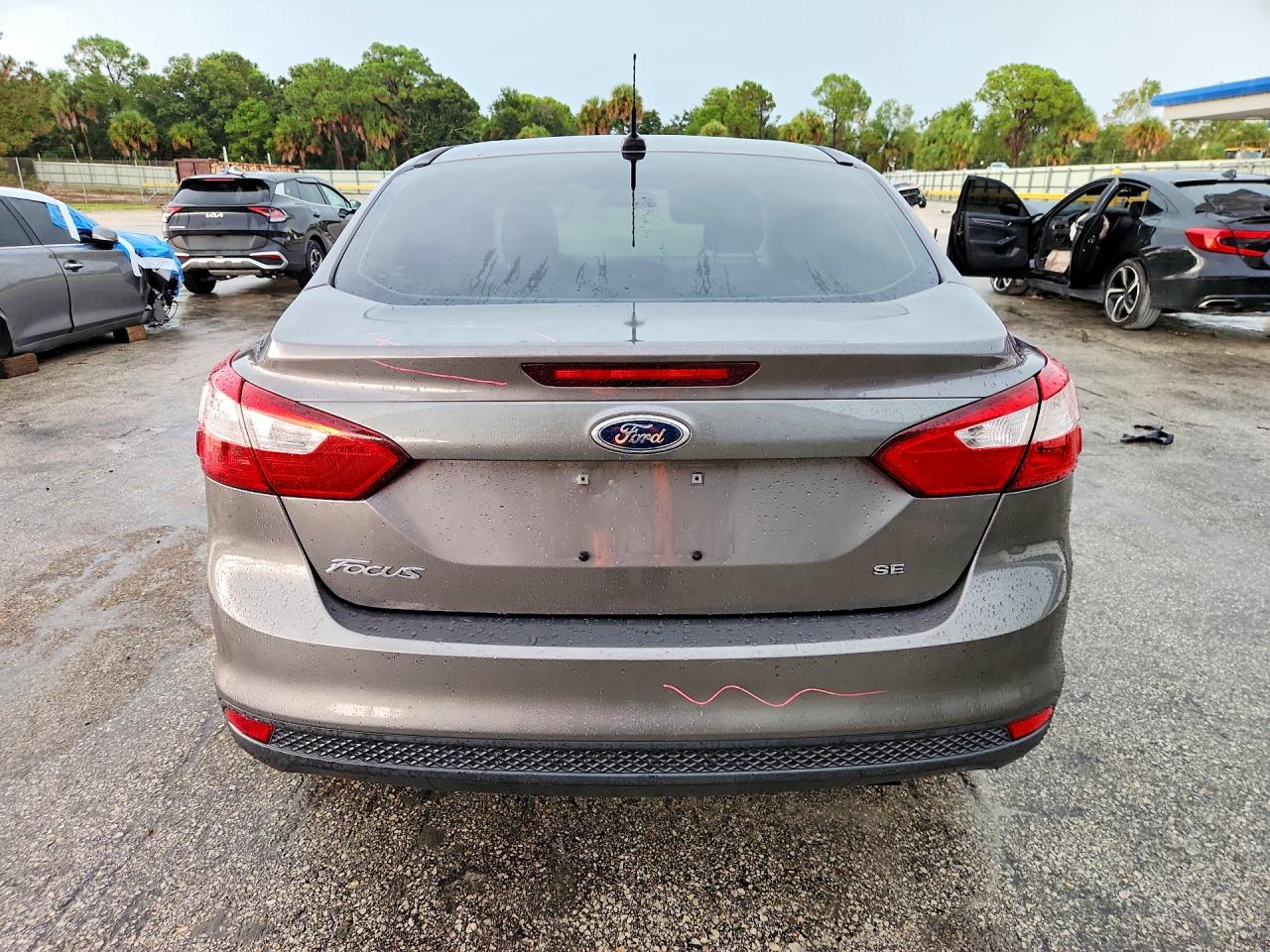 2012 Ford Focus Se Gray vin: 1FAHP3F27CL187481