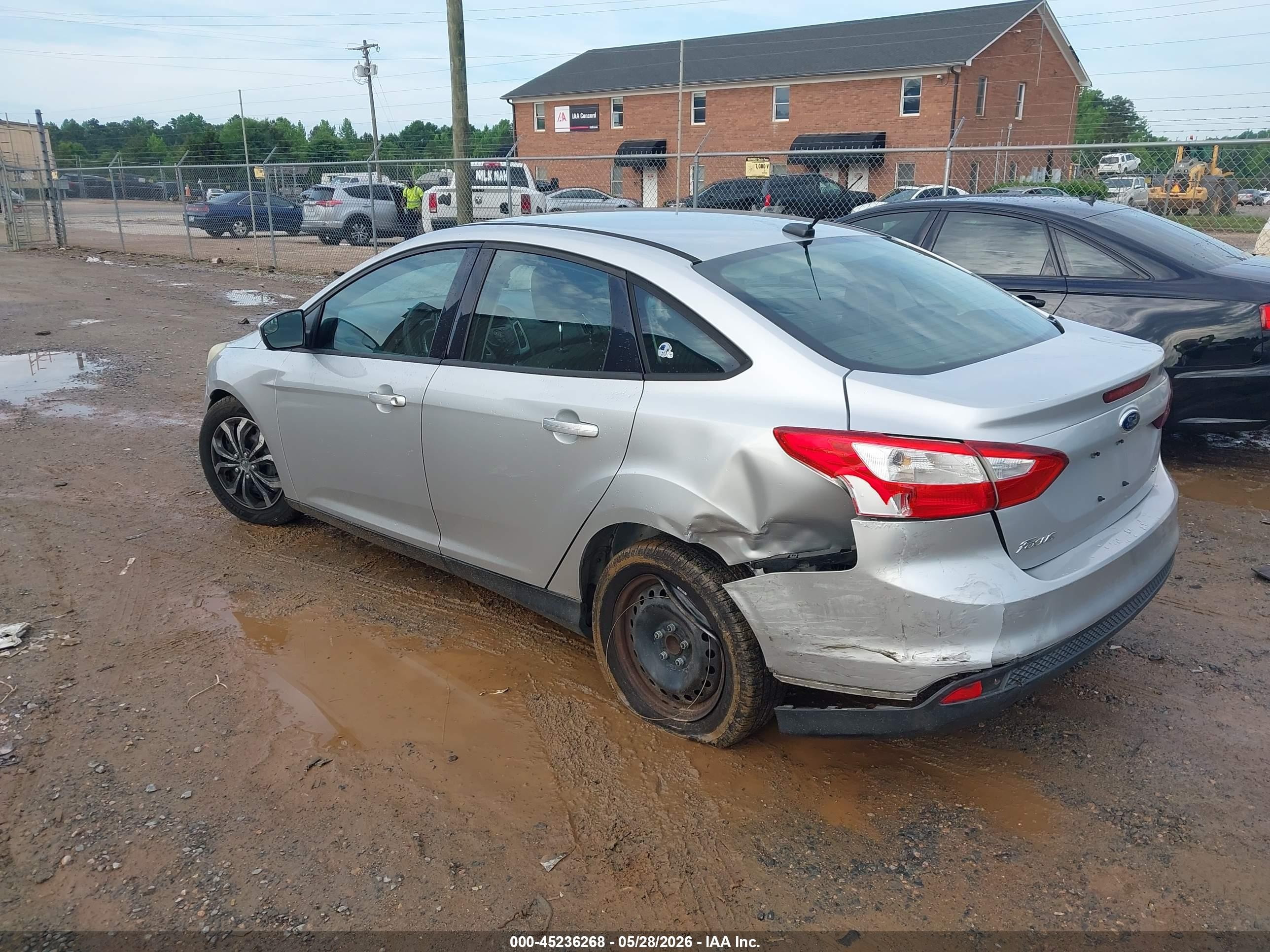 2012 Ford Focus Se Silver vin: 1FAHP3F27CL217076