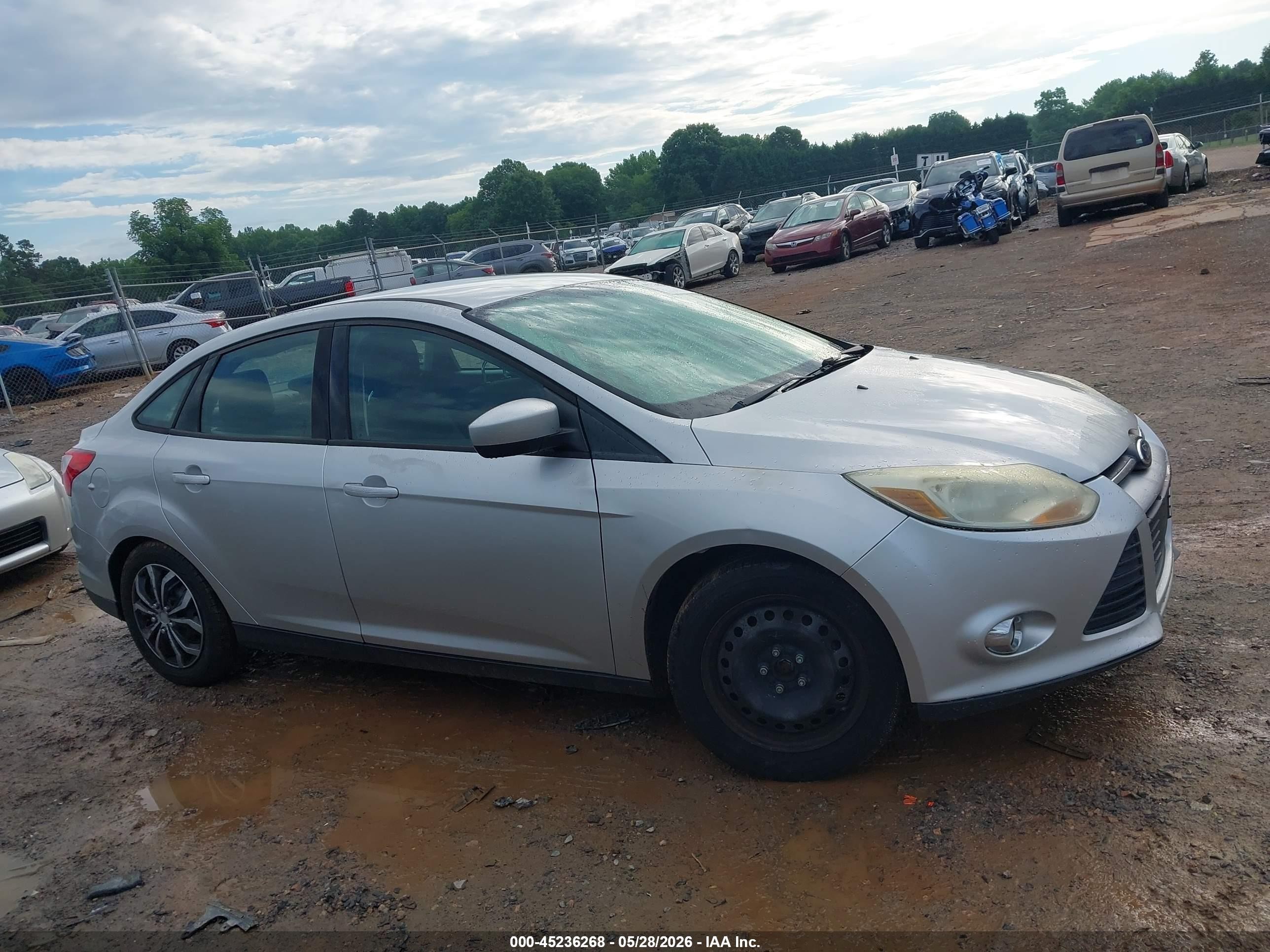 2012 Ford Focus Se Silver vin: 1FAHP3F27CL217076