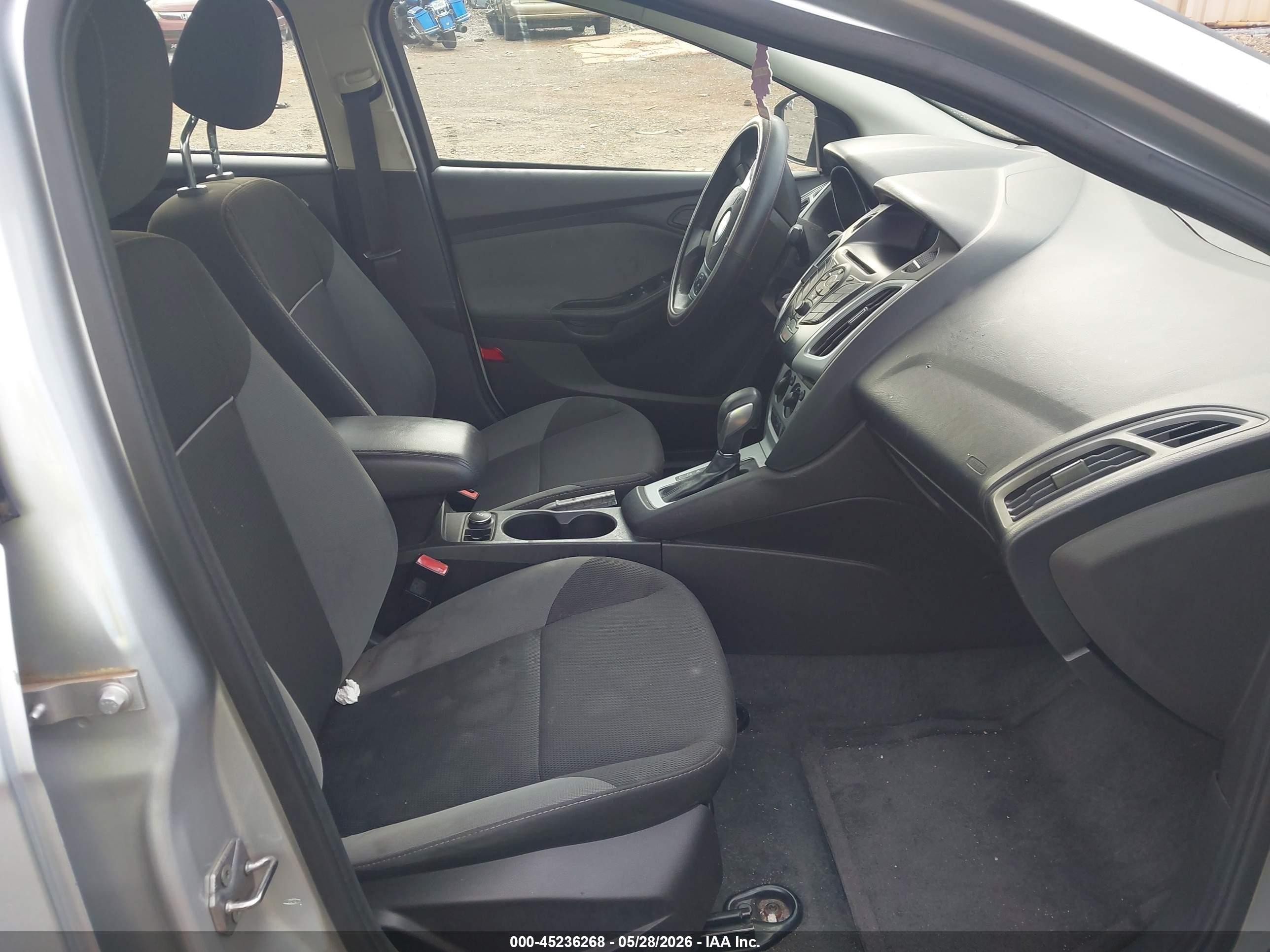2012 Ford Focus Se Silver vin: 1FAHP3F27CL217076