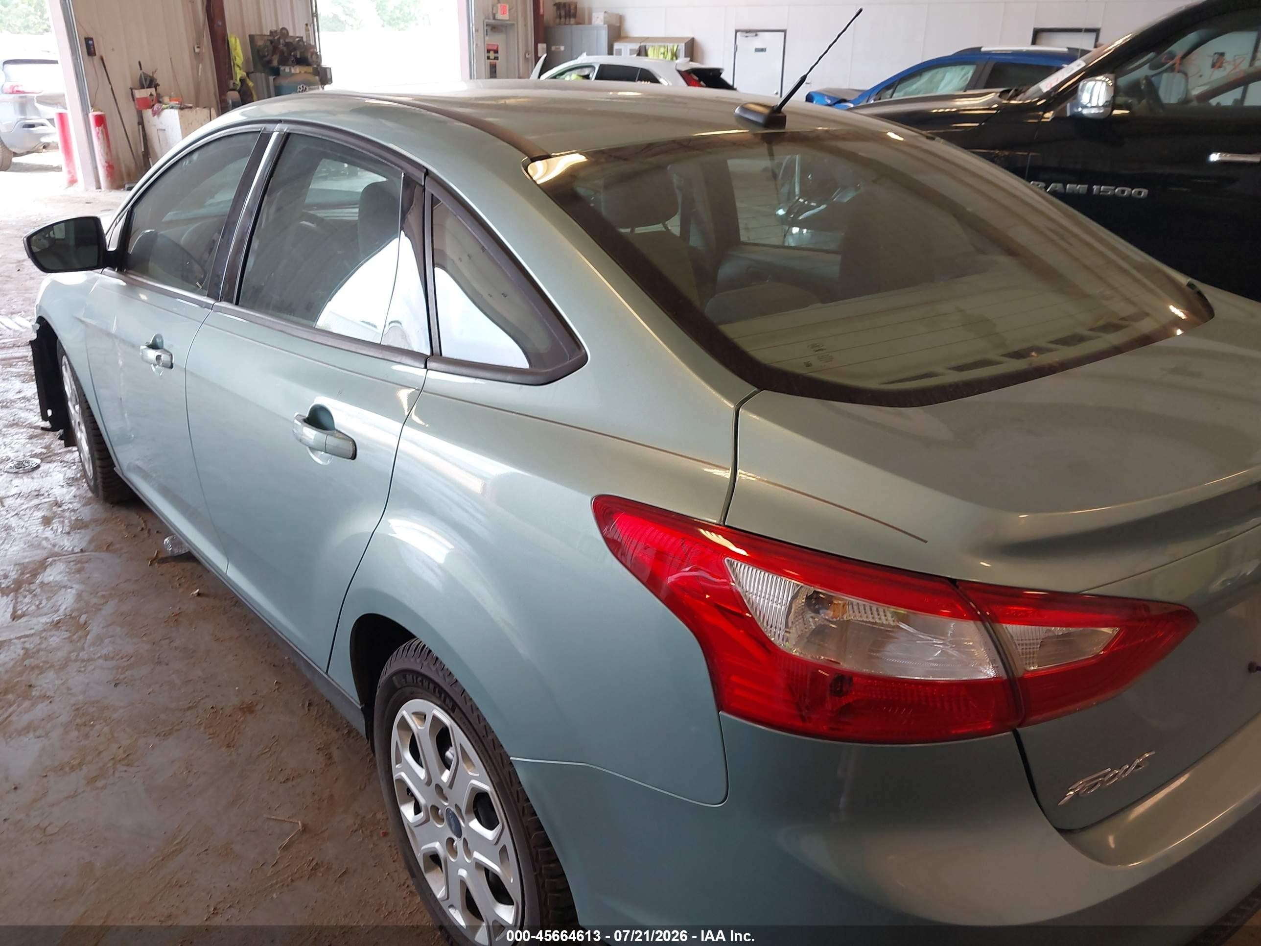 2012 Ford Focus Se Blue vin: 1FAHP3F27CL225730