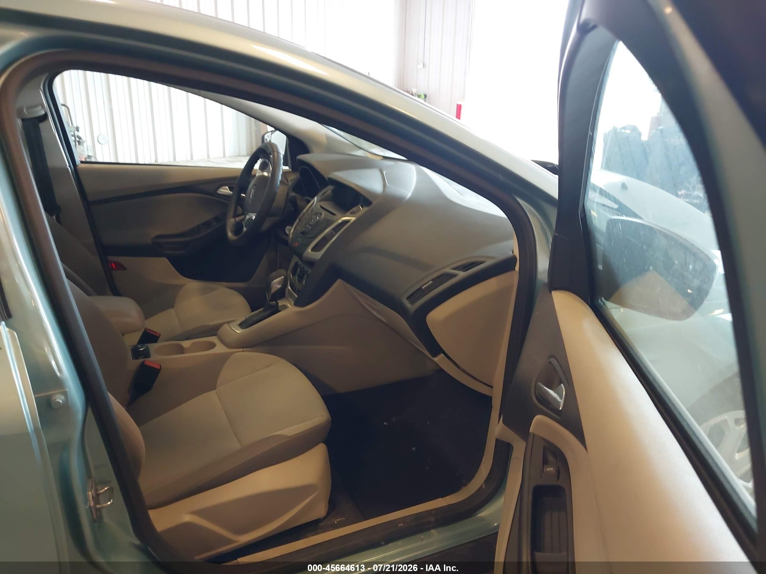 2012 Ford Focus Se Blue vin: 1FAHP3F27CL225730