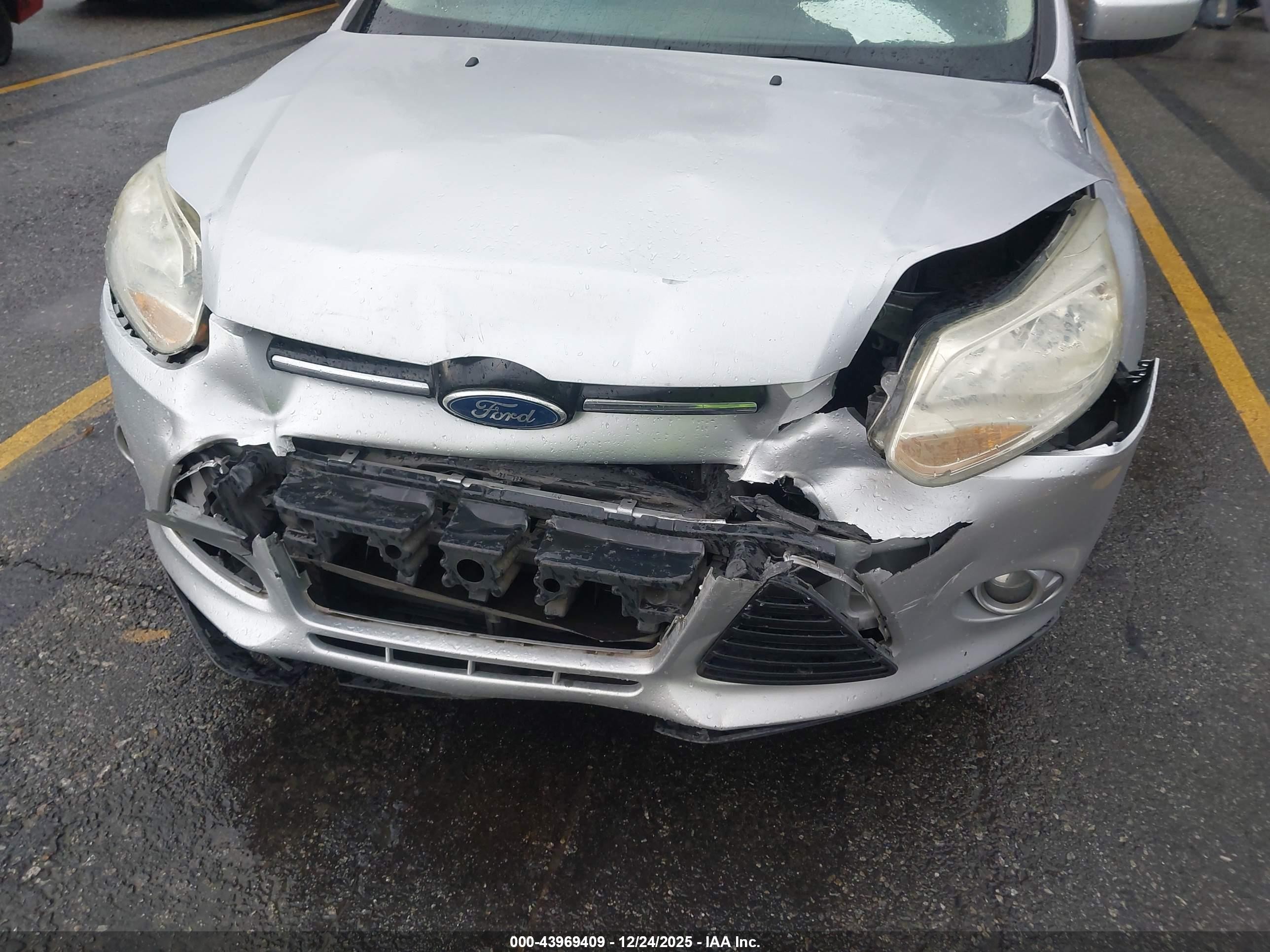 2012 Ford Focus Se Silver vin: 1FAHP3F27CL250885