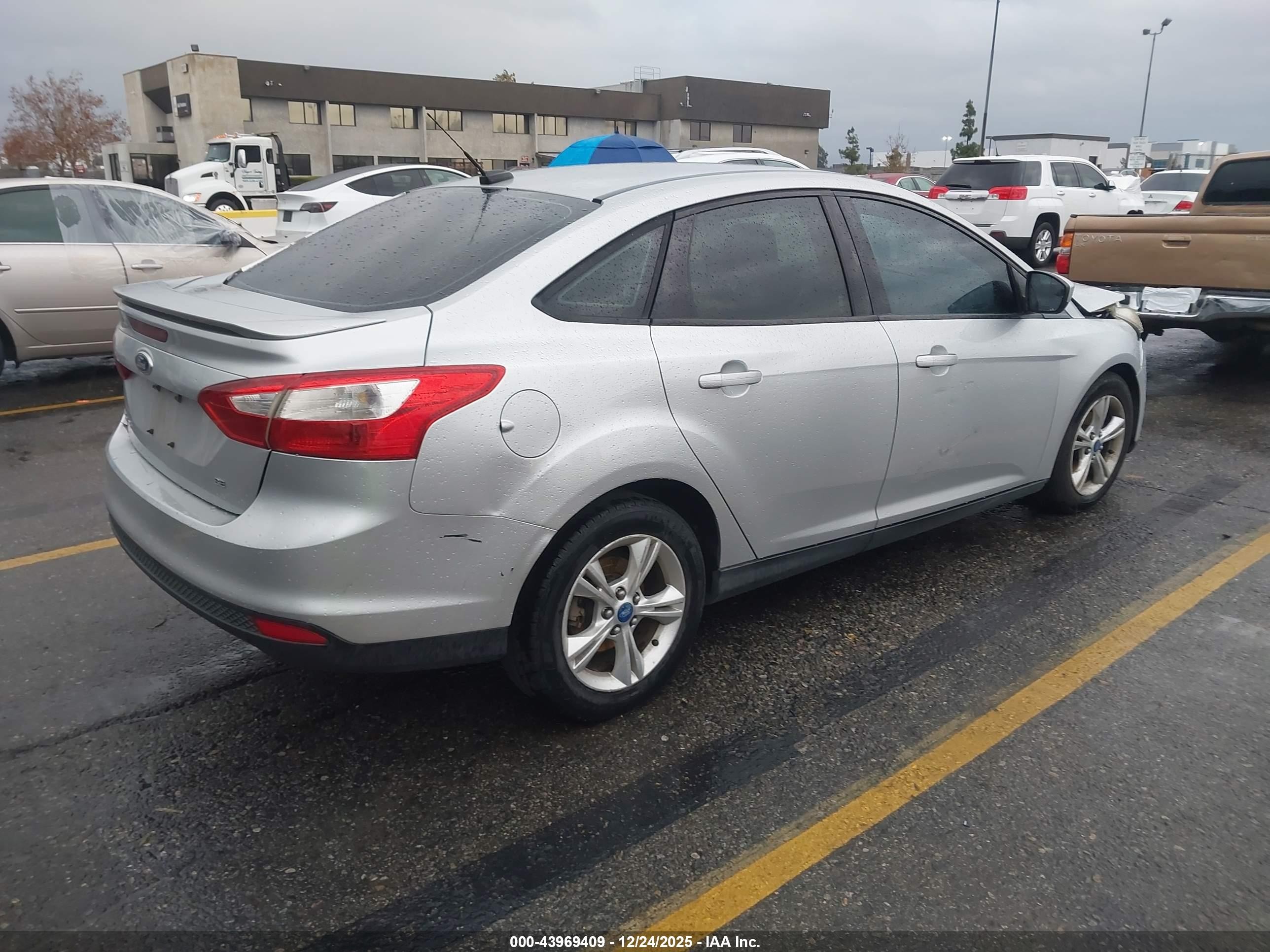 2012 Ford Focus Se Silver vin: 1FAHP3F27CL250885