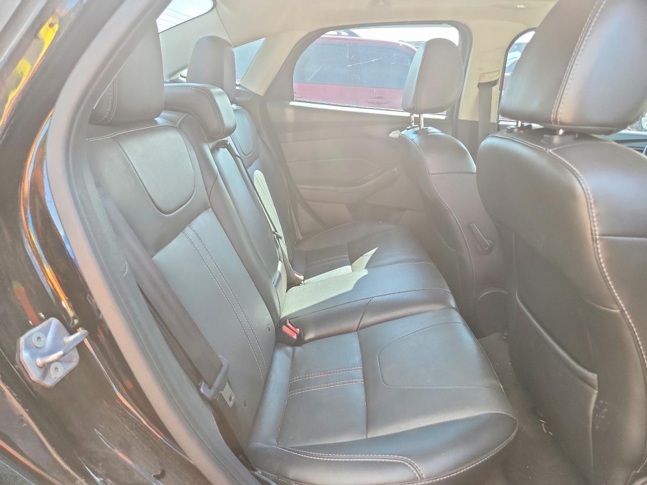 2012 Ford Focus Se Black vin: 1FAHP3F27CL255021
