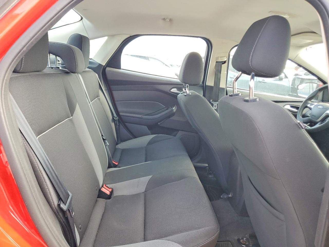 2012 Ford Focus Se Red vin: 1FAHP3F27CL265063