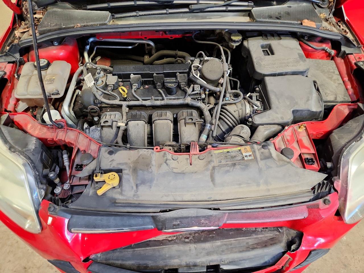 2012 Ford Focus Se Красный vin: 1FAHP3F27CL297477
