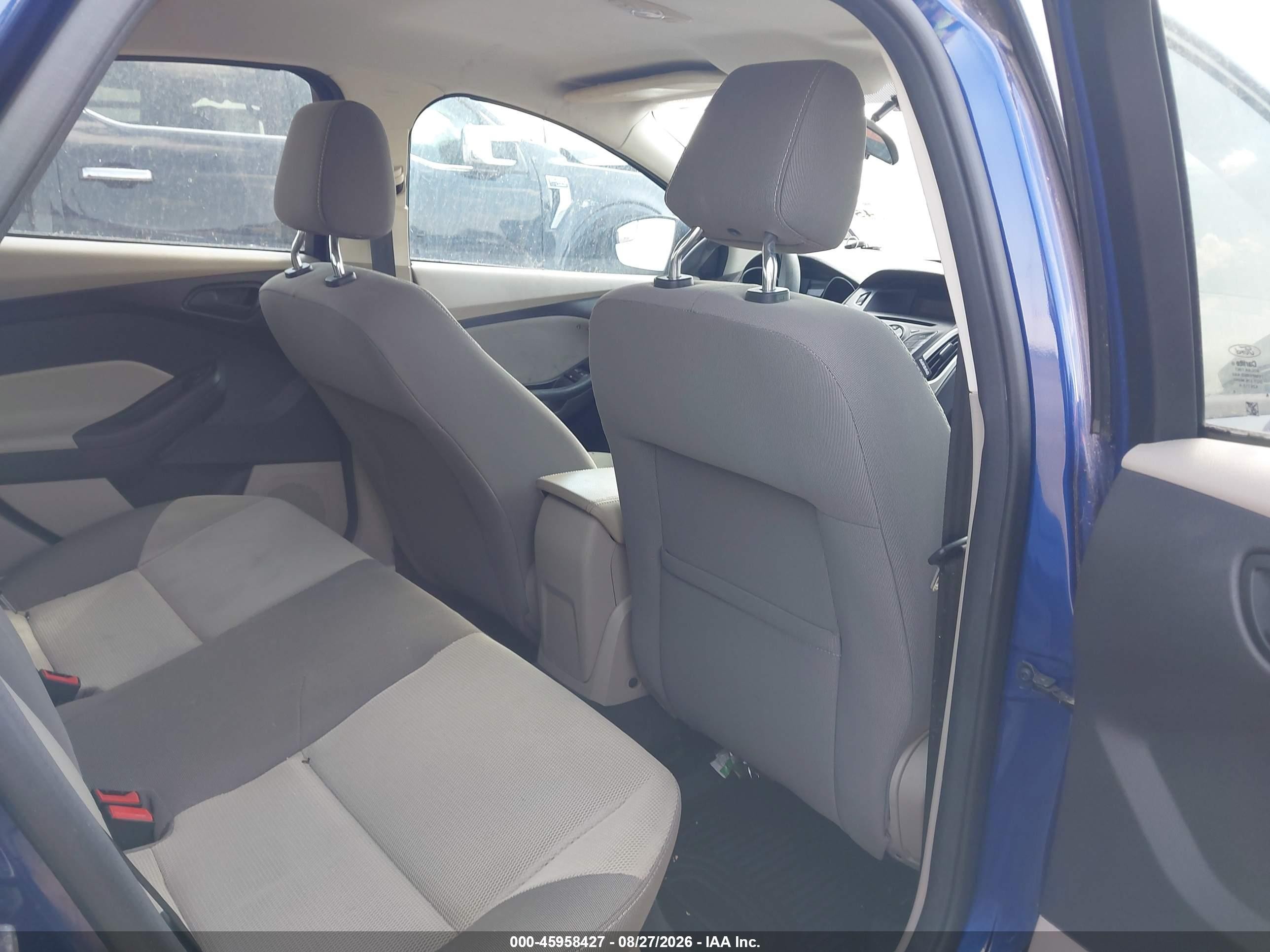 2012 Ford Focus Se Blue vin: 1FAHP3F27CL360416
