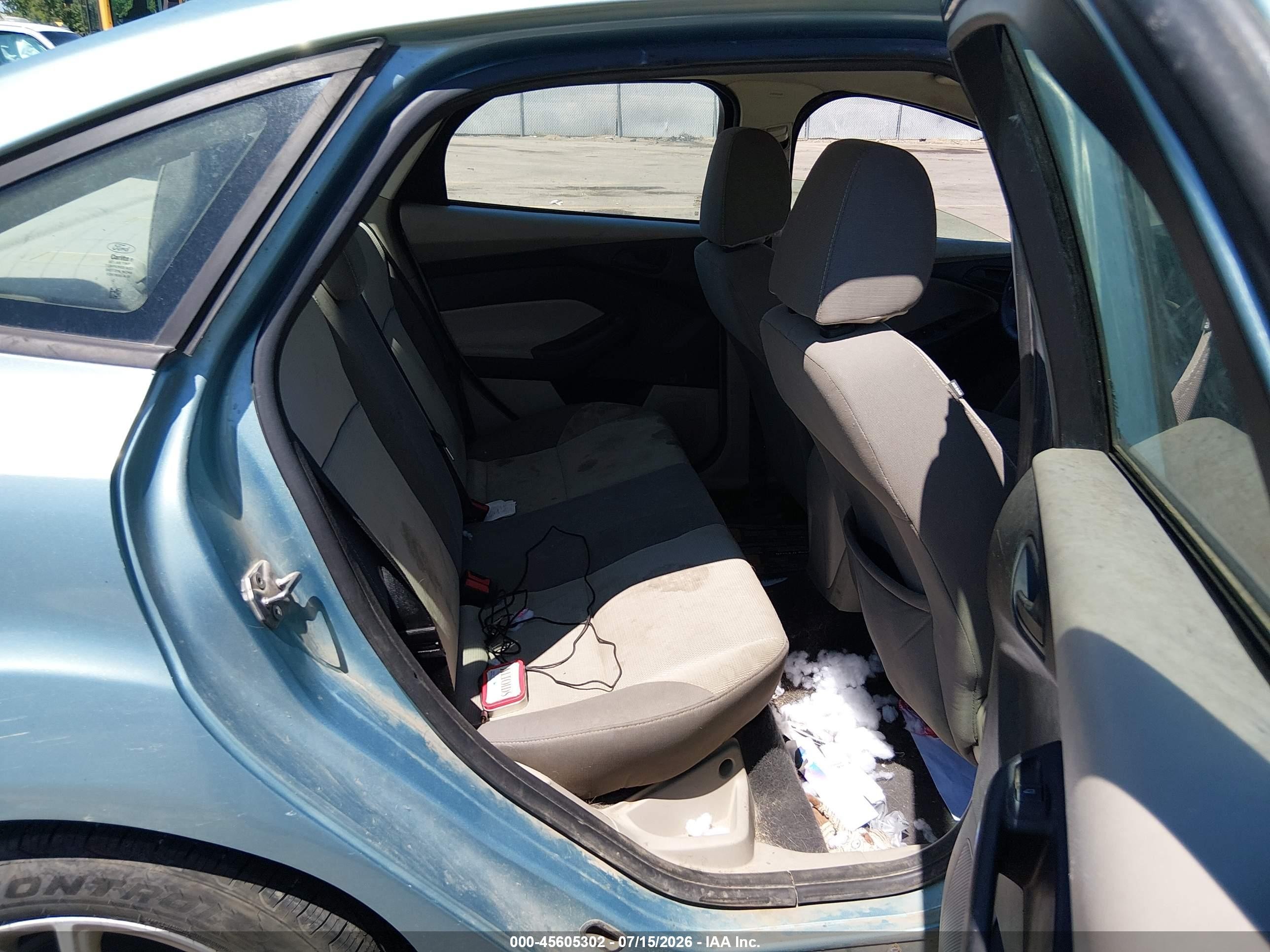 2012 Ford Focus Se Blue vin: 1FAHP3F27CL394162