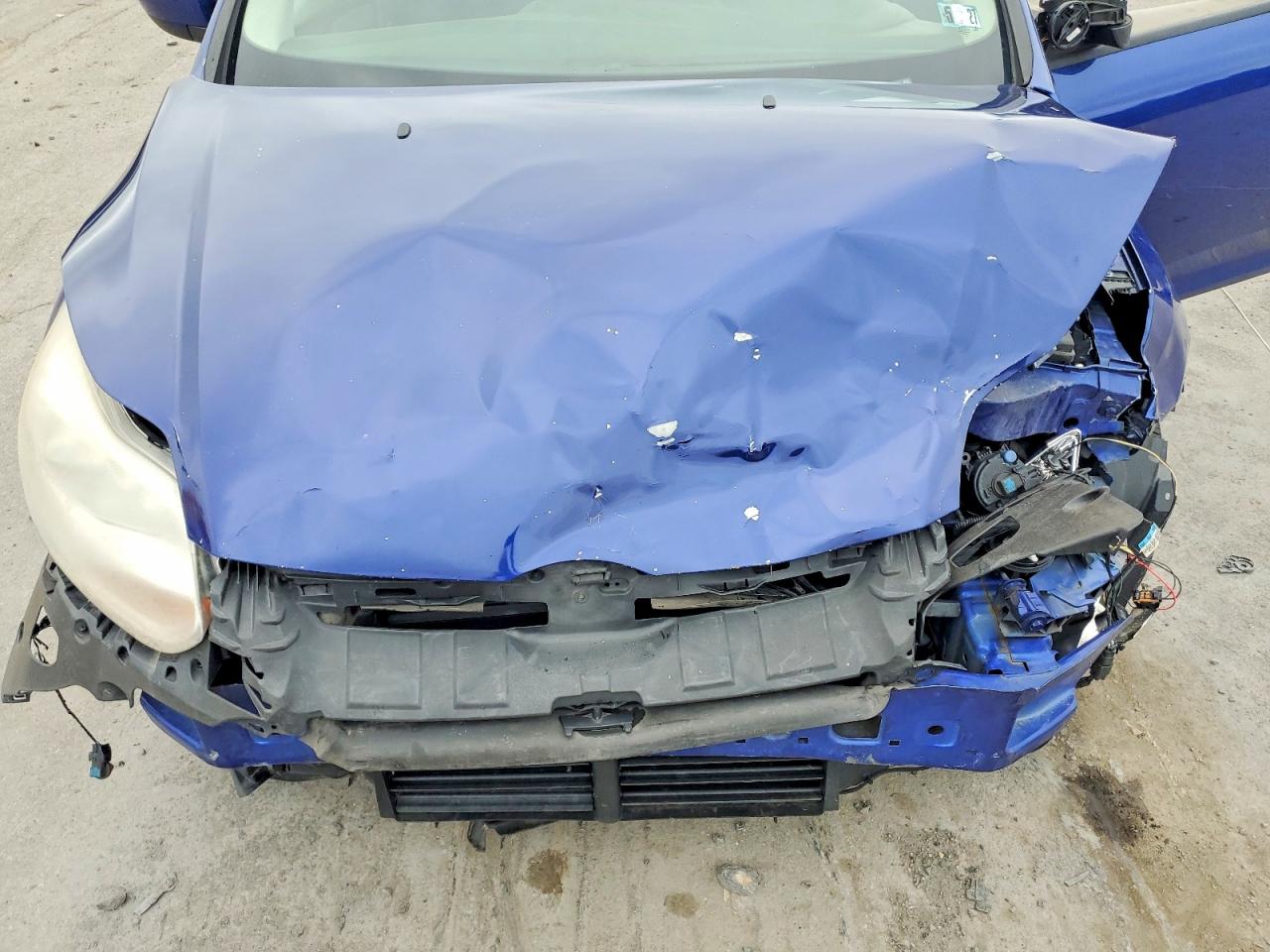 2012 Ford Focus Se Blue vin: 1FAHP3F27CL426303