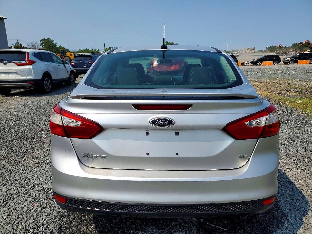 2012 Ford Focus Se Silver vin: 1FAHP3F27CL442274