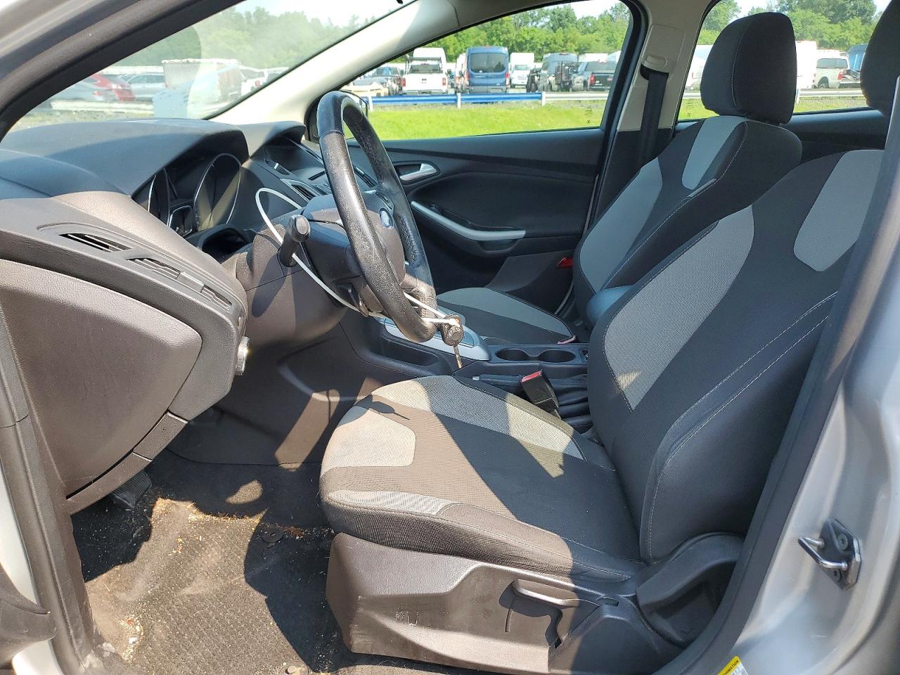2012 Ford Focus Se Silver vin: 1FAHP3F27CL442274