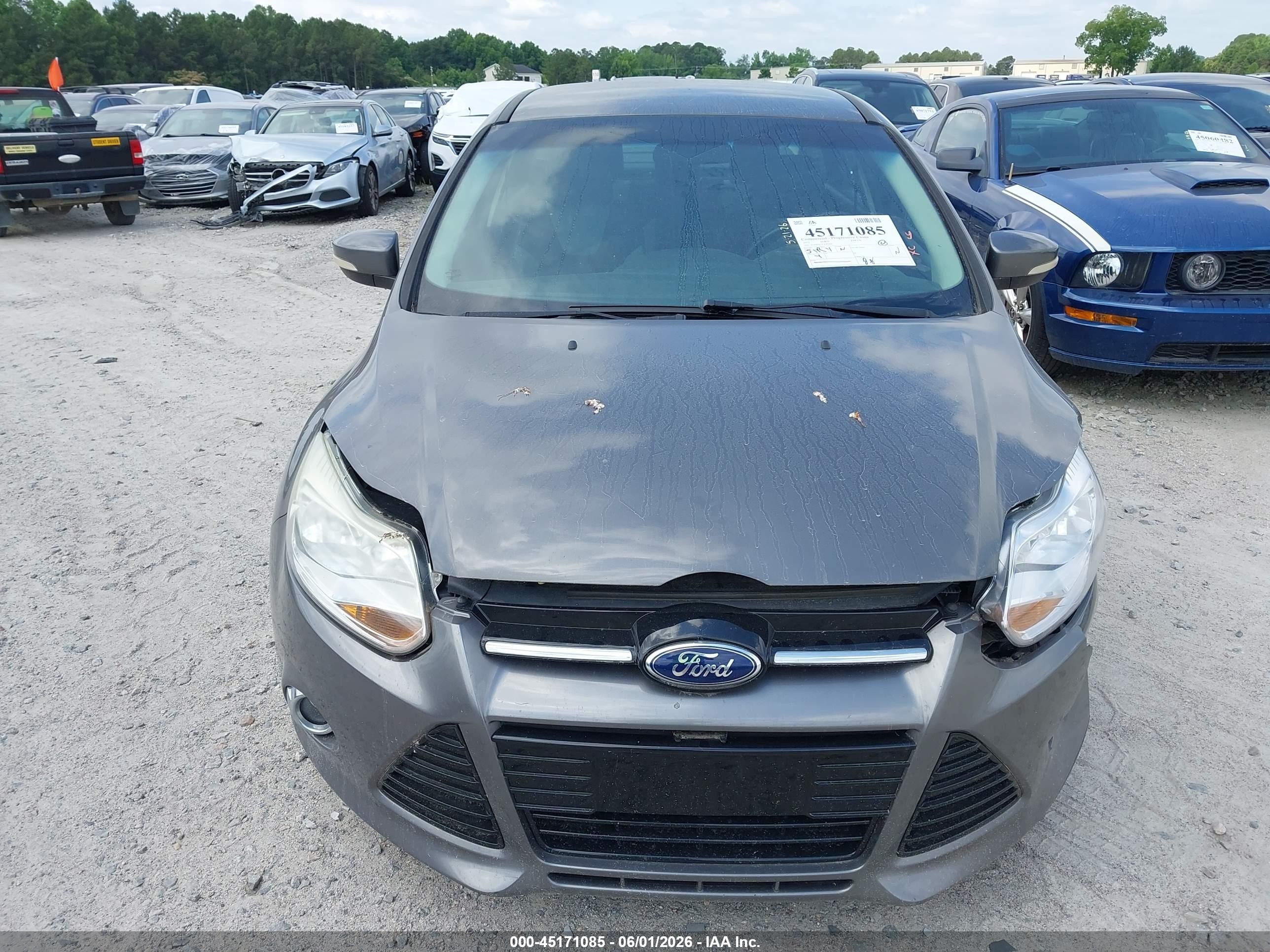 2012 Ford Focus Se Gray vin: 1FAHP3F27CL442906