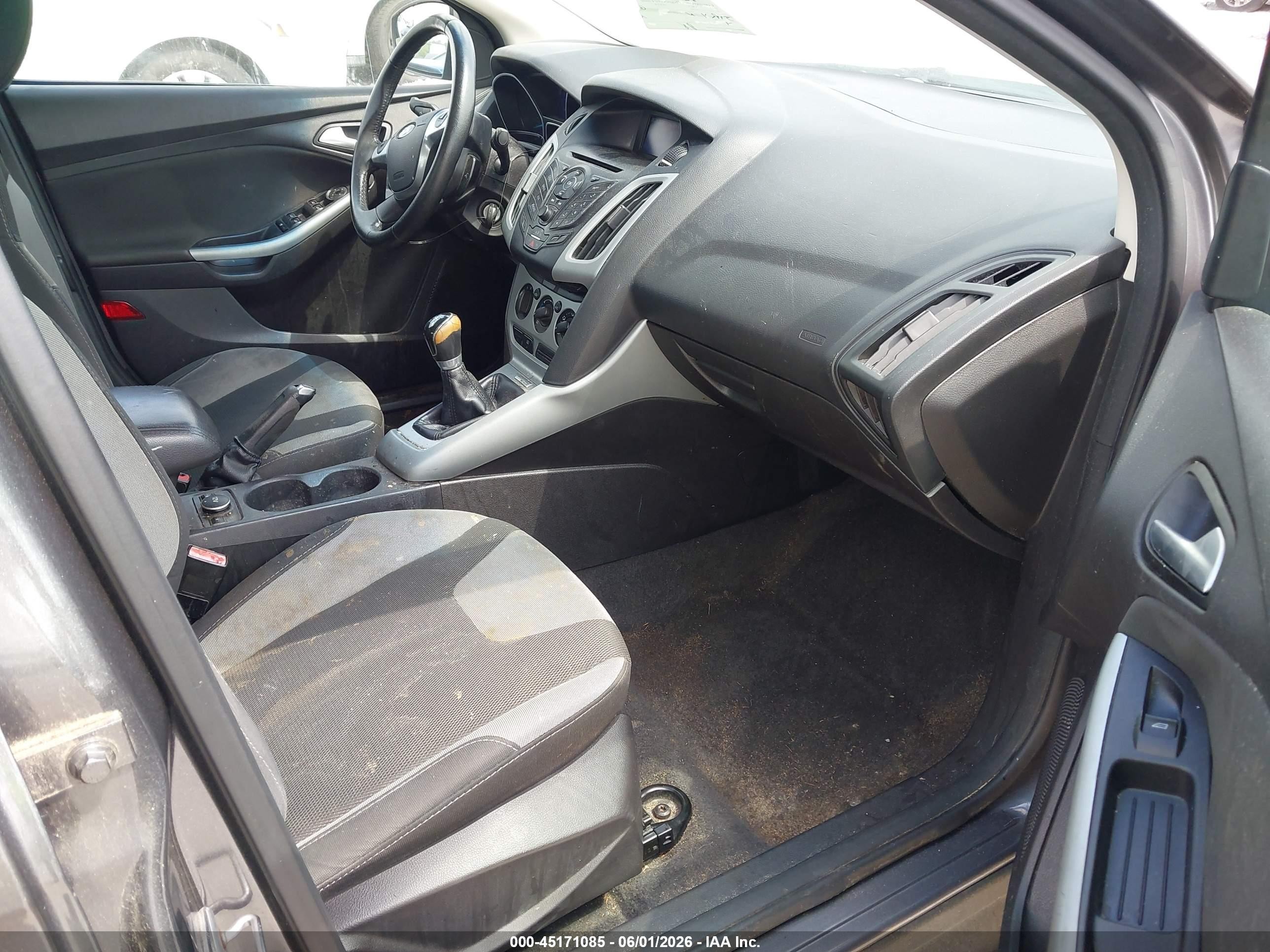 2012 Ford Focus Se Gray vin: 1FAHP3F27CL442906