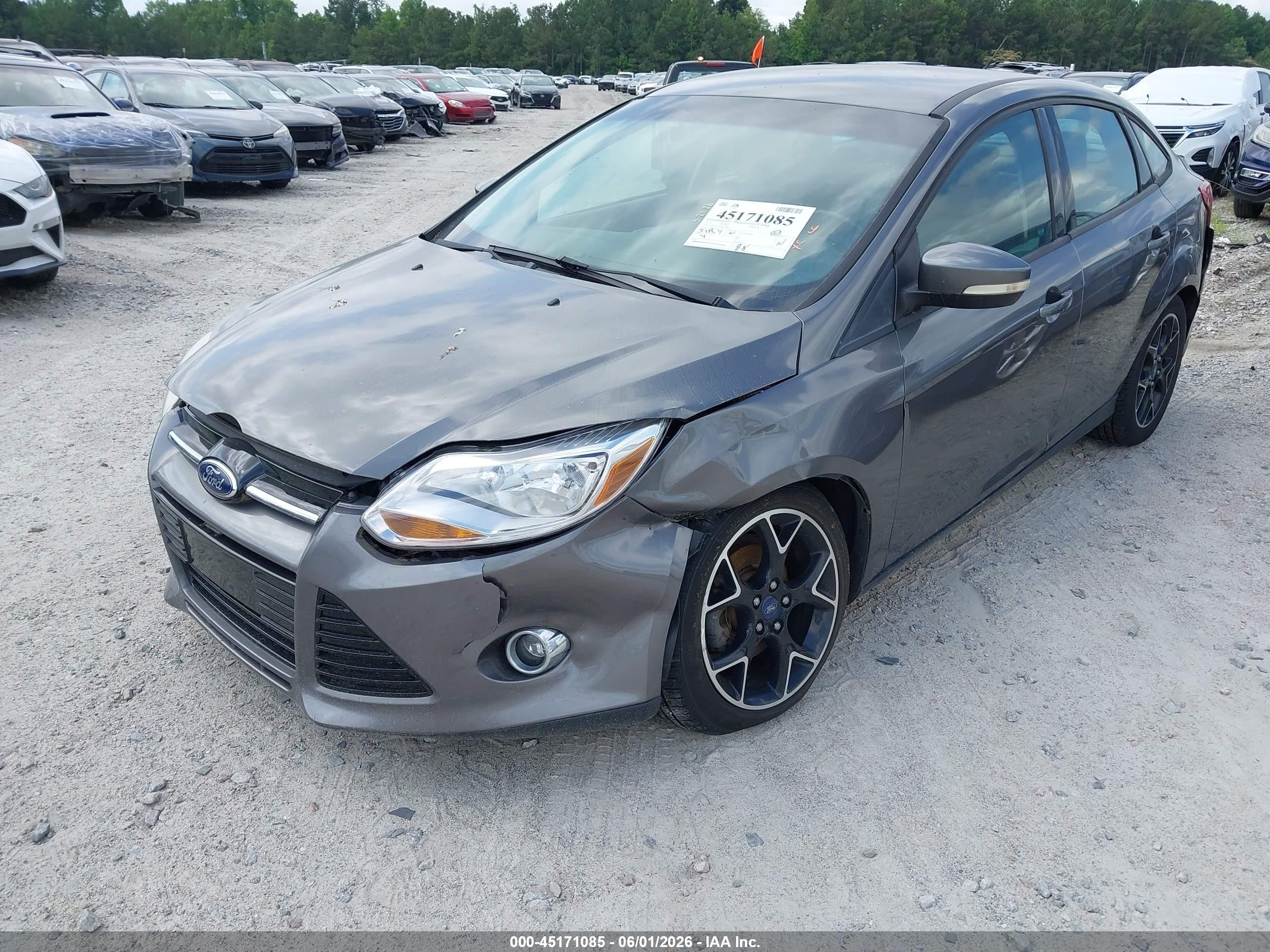 2012 Ford Focus Se Gray vin: 1FAHP3F27CL442906