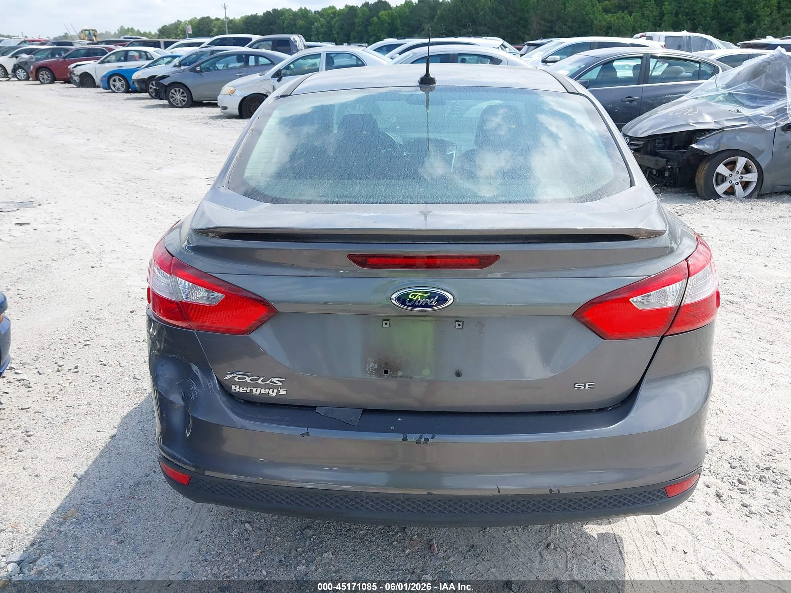 2012 Ford Focus Se Gray vin: 1FAHP3F27CL442906
