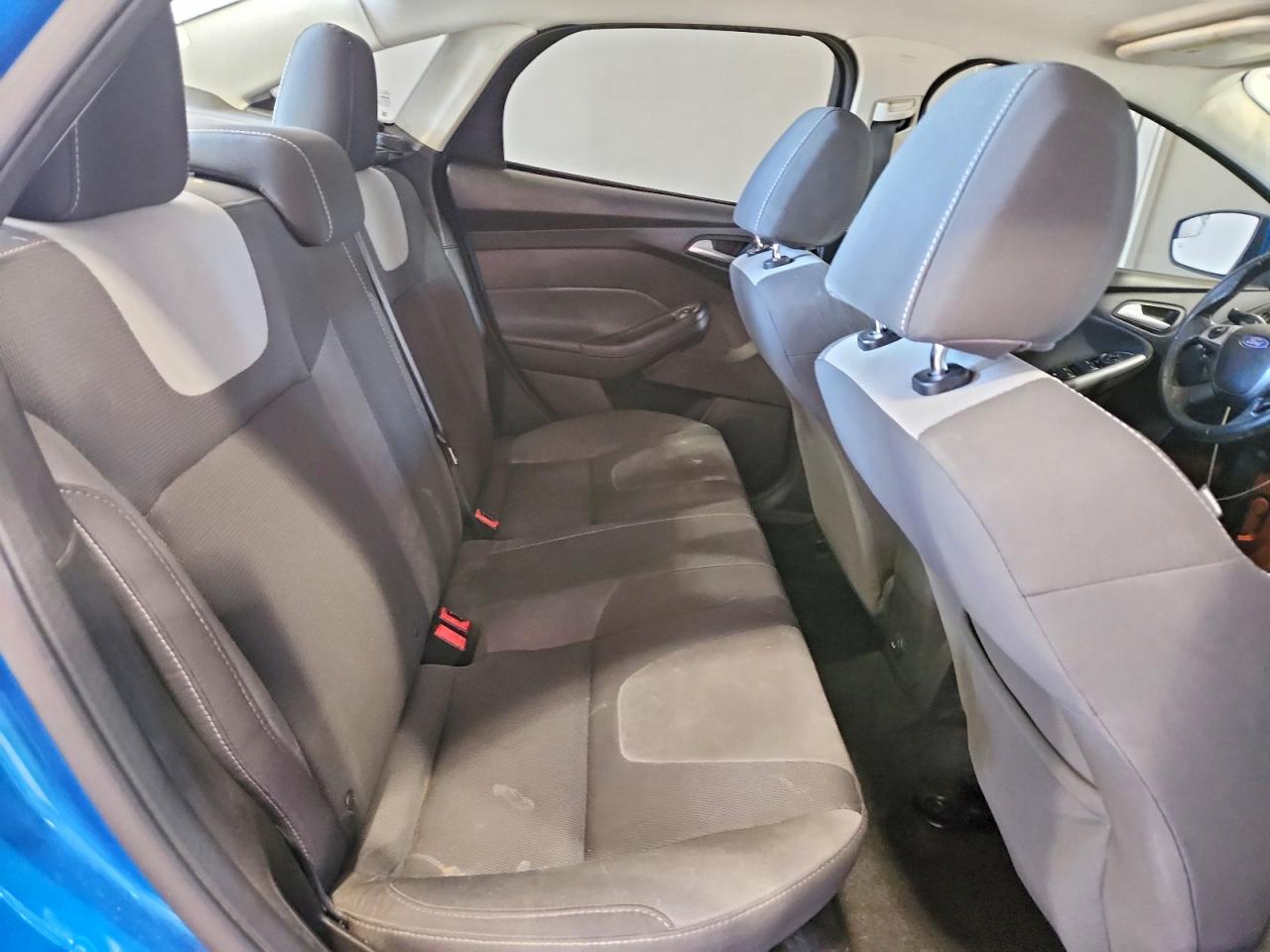 2012 Ford Focus Se Blue vin: 1FAHP3F27CL460399