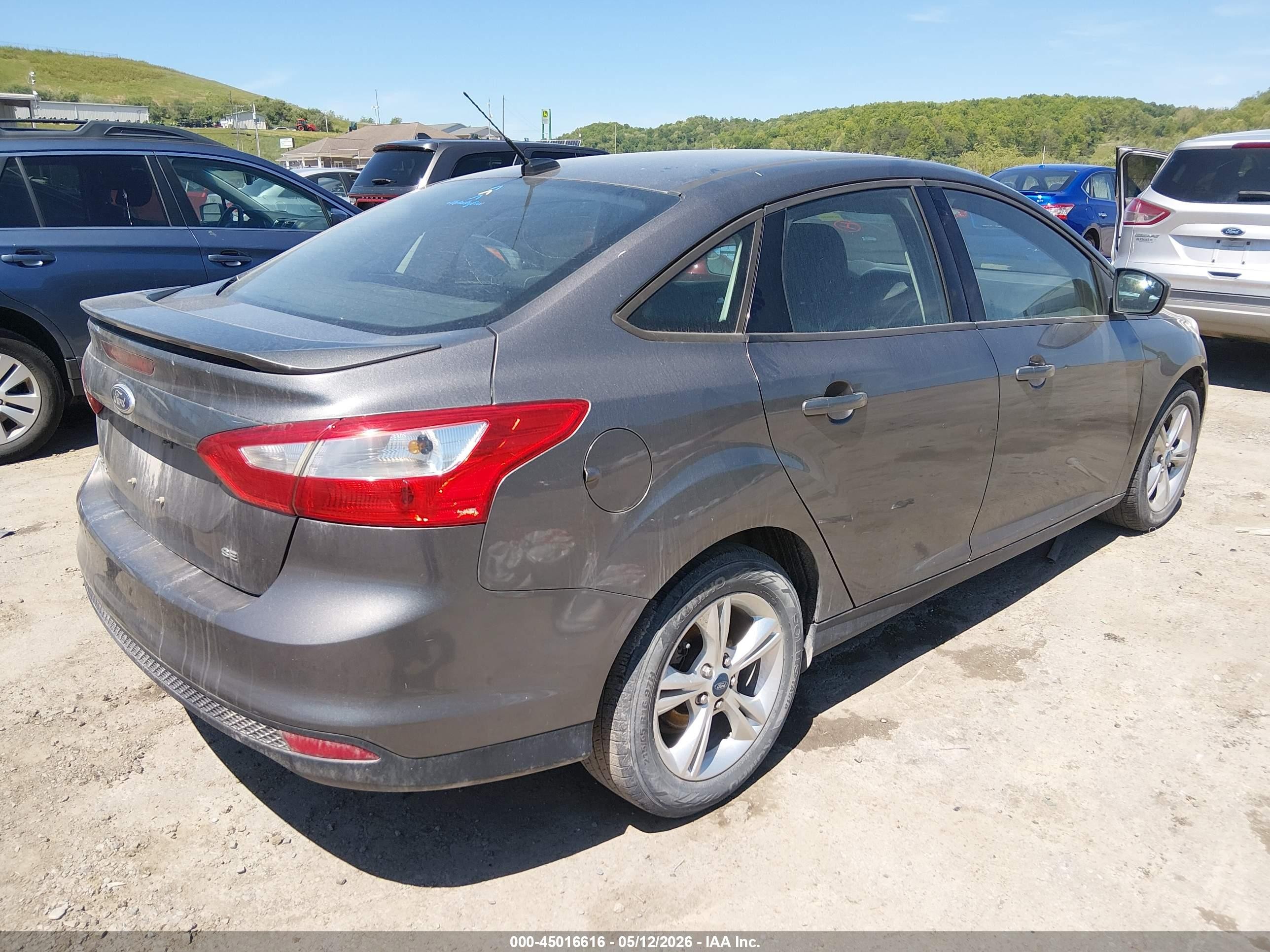 2012 Ford Focus Se Gray vin: 1FAHP3F27CL462931
