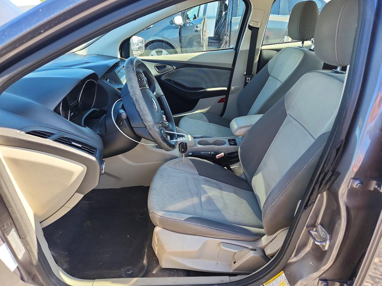 2012 Ford Focus Se Gray vin: 1FAHP3F28CL131579