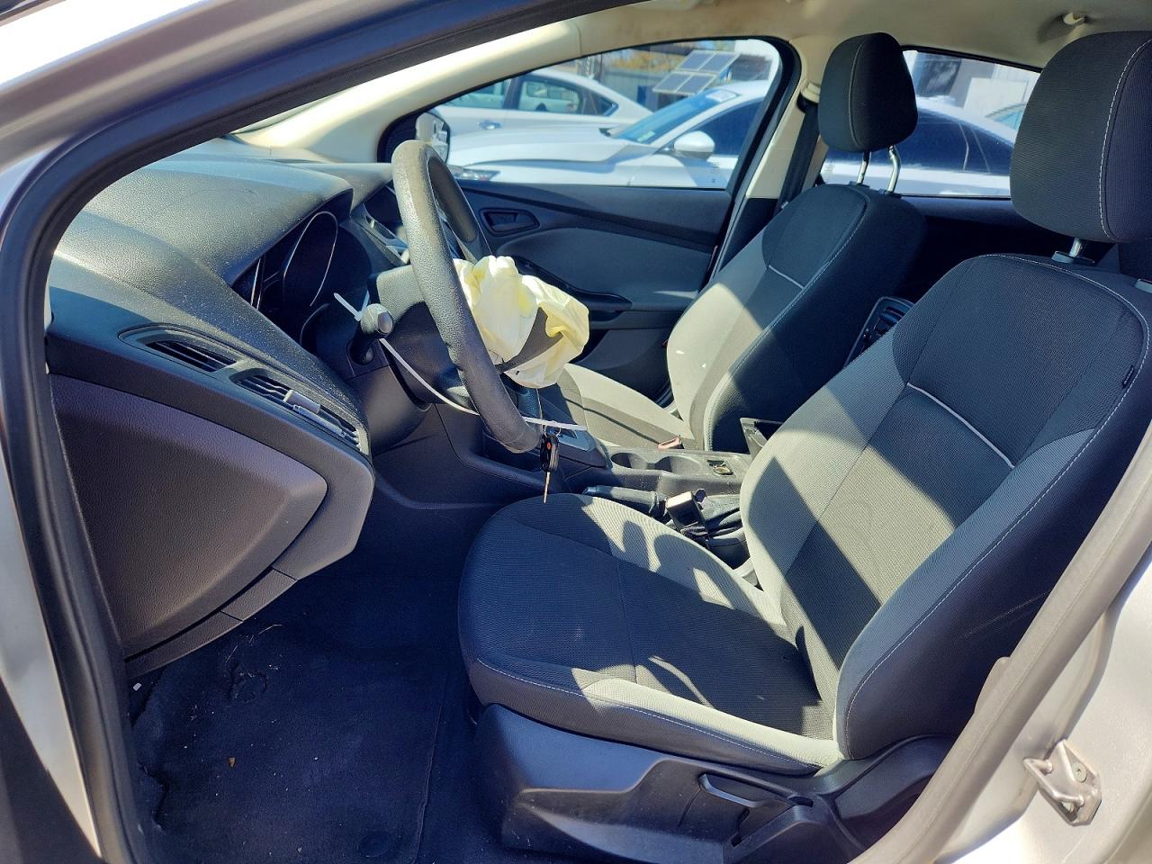 2012 Ford Focus Se Silver vin: 1FAHP3F28CL197100