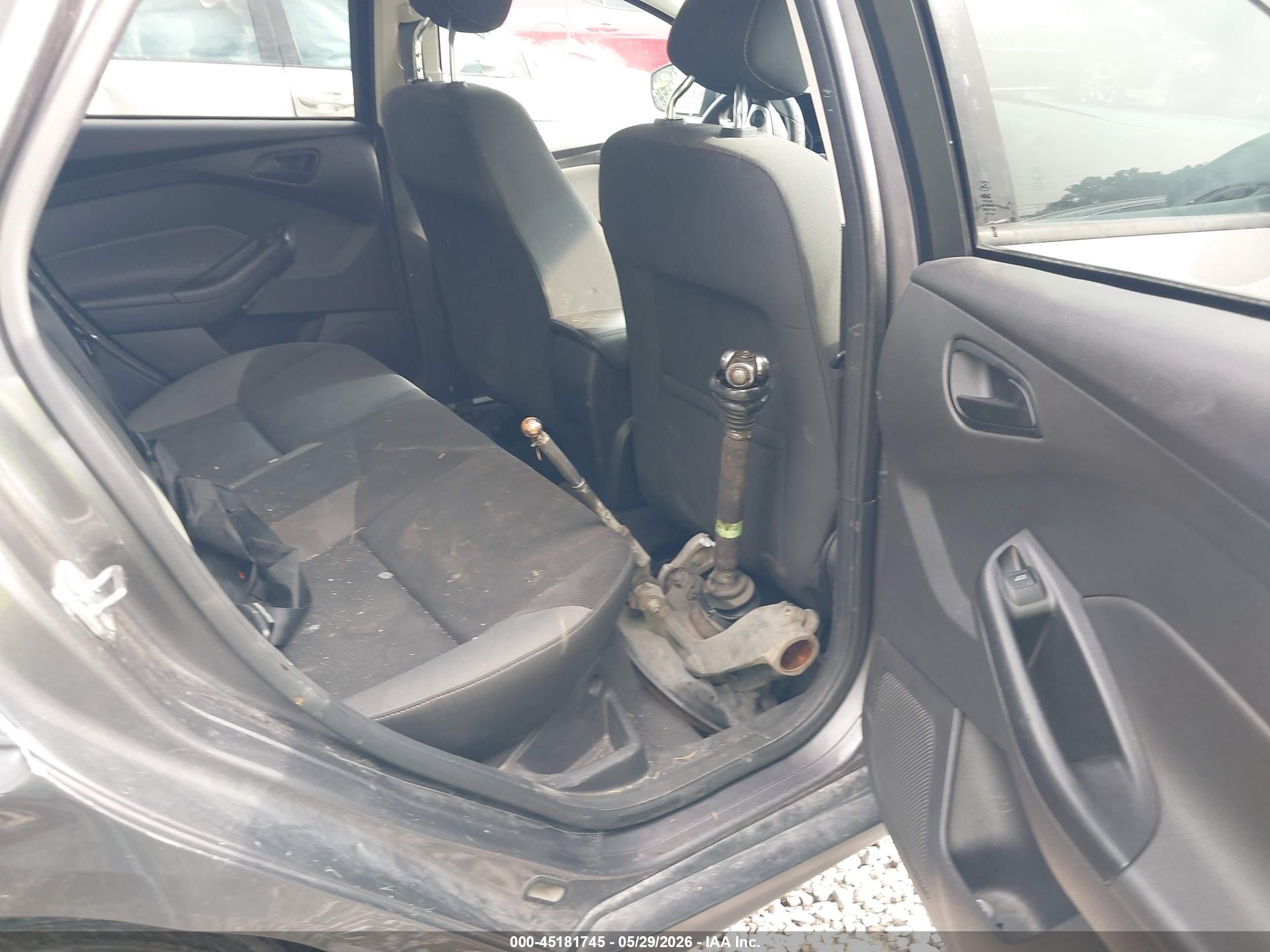 2012 Ford Focus Se Gray vin: 1FAHP3F28CL201534