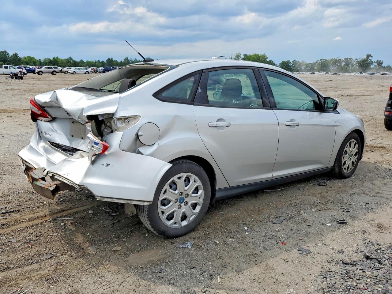 2012 Ford Focus Se Silver vin: 1FAHP3F28CL217331
