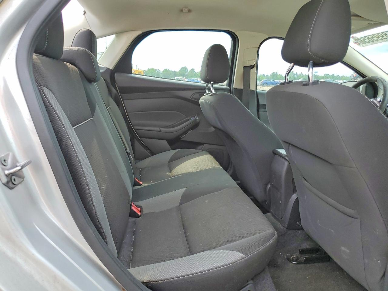 2012 Ford Focus Se Silver vin: 1FAHP3F28CL217331