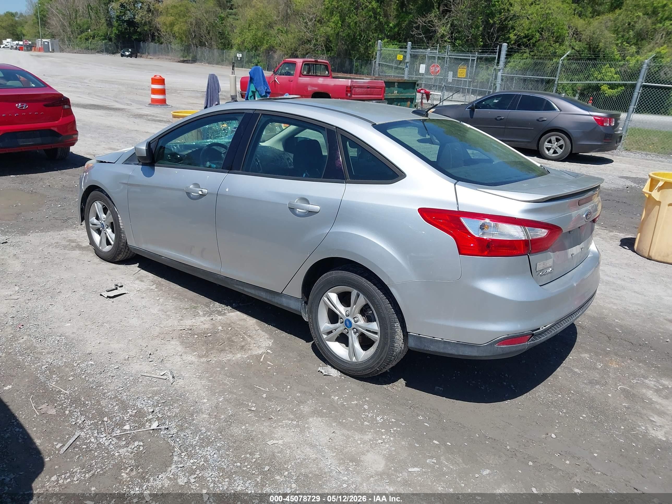 2012 Ford Focus Se Silver vin: 1FAHP3F28CL229642