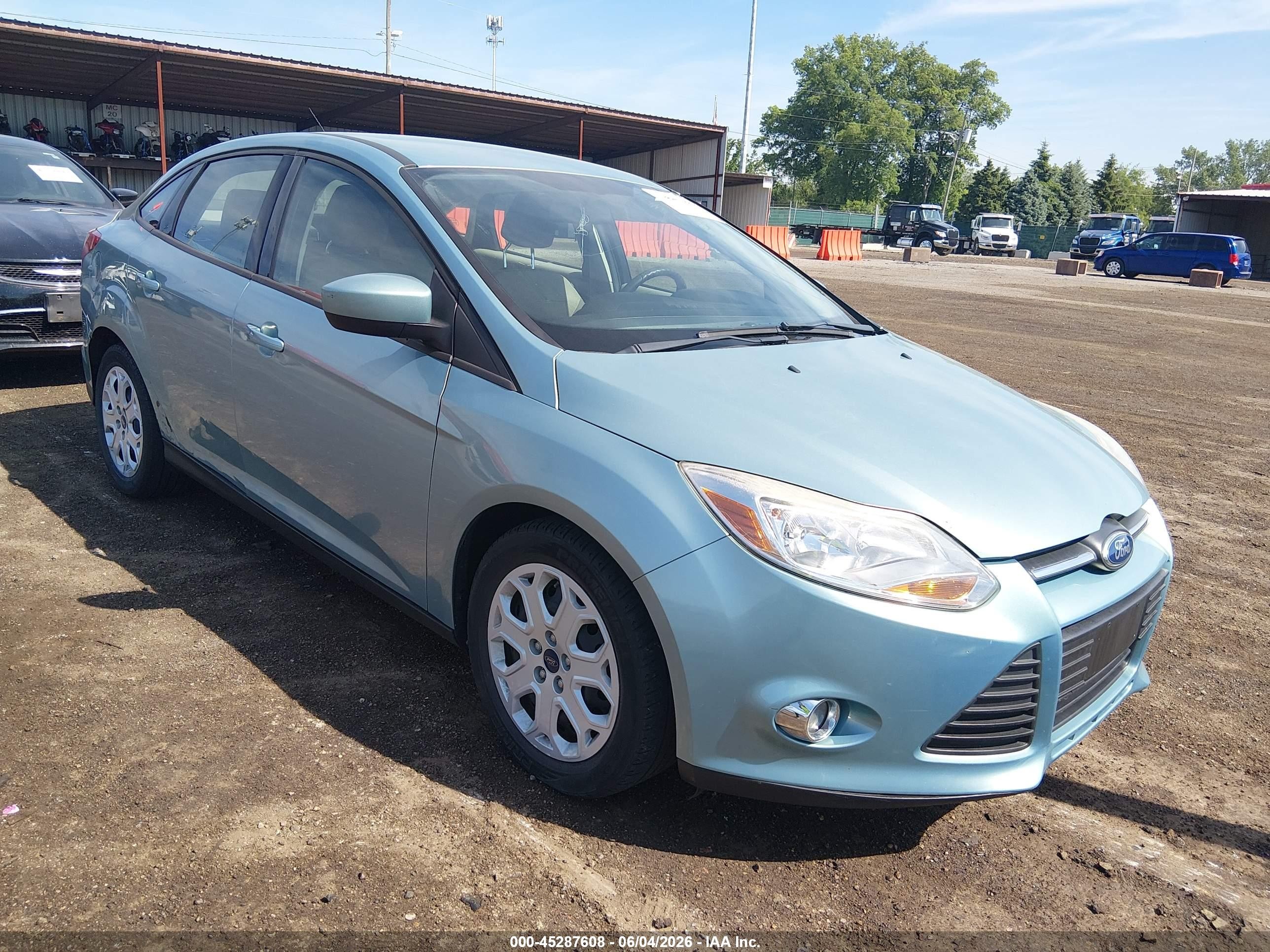 2012 Ford Focus Se Blue vin: 1FAHP3F28CL277691