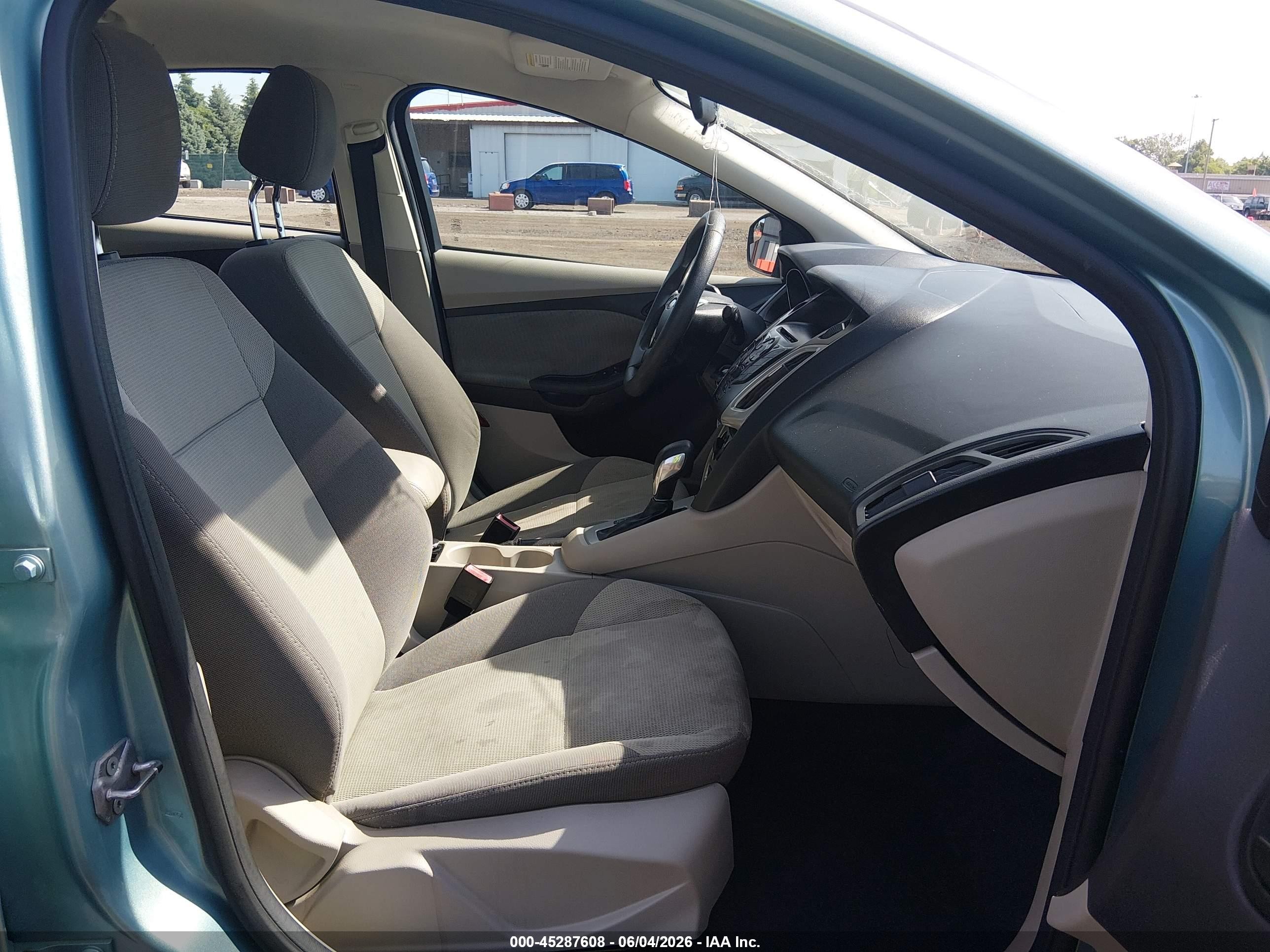 2012 Ford Focus Se Blue vin: 1FAHP3F28CL277691