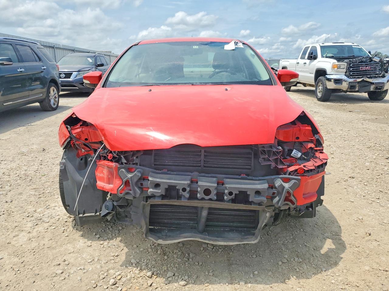 2012 Ford Focus Se Red vin: 1FAHP3F28CL278775
