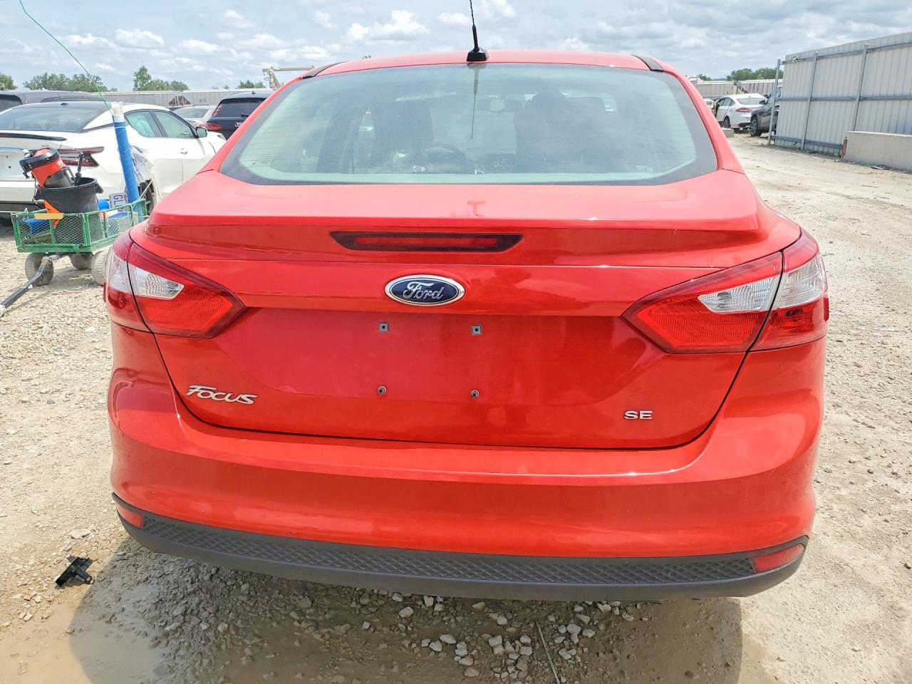2012 Ford Focus Se Red vin: 1FAHP3F28CL278775