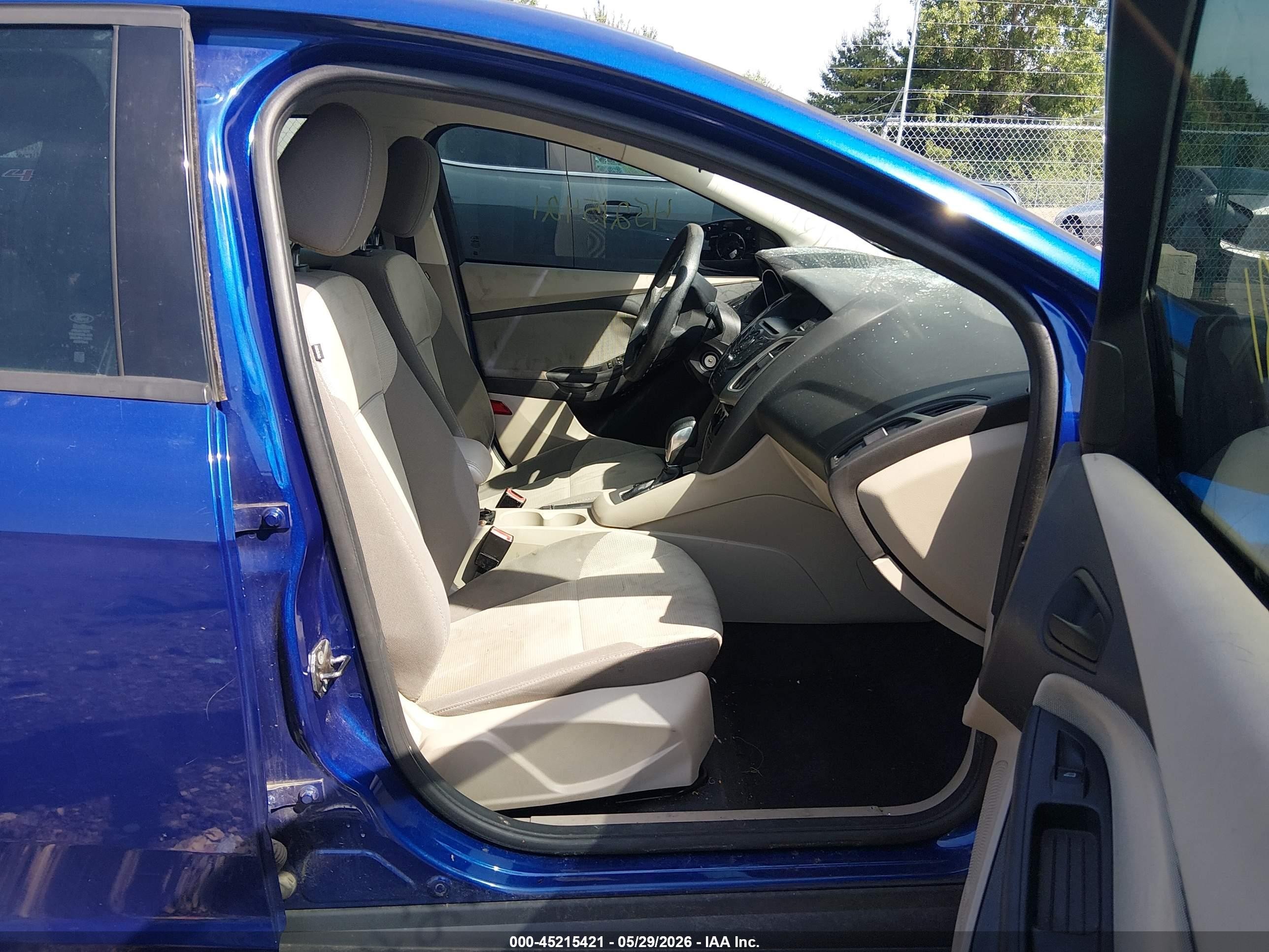 2012 Ford Focus Se Blue vin: 1FAHP3F28CL346847