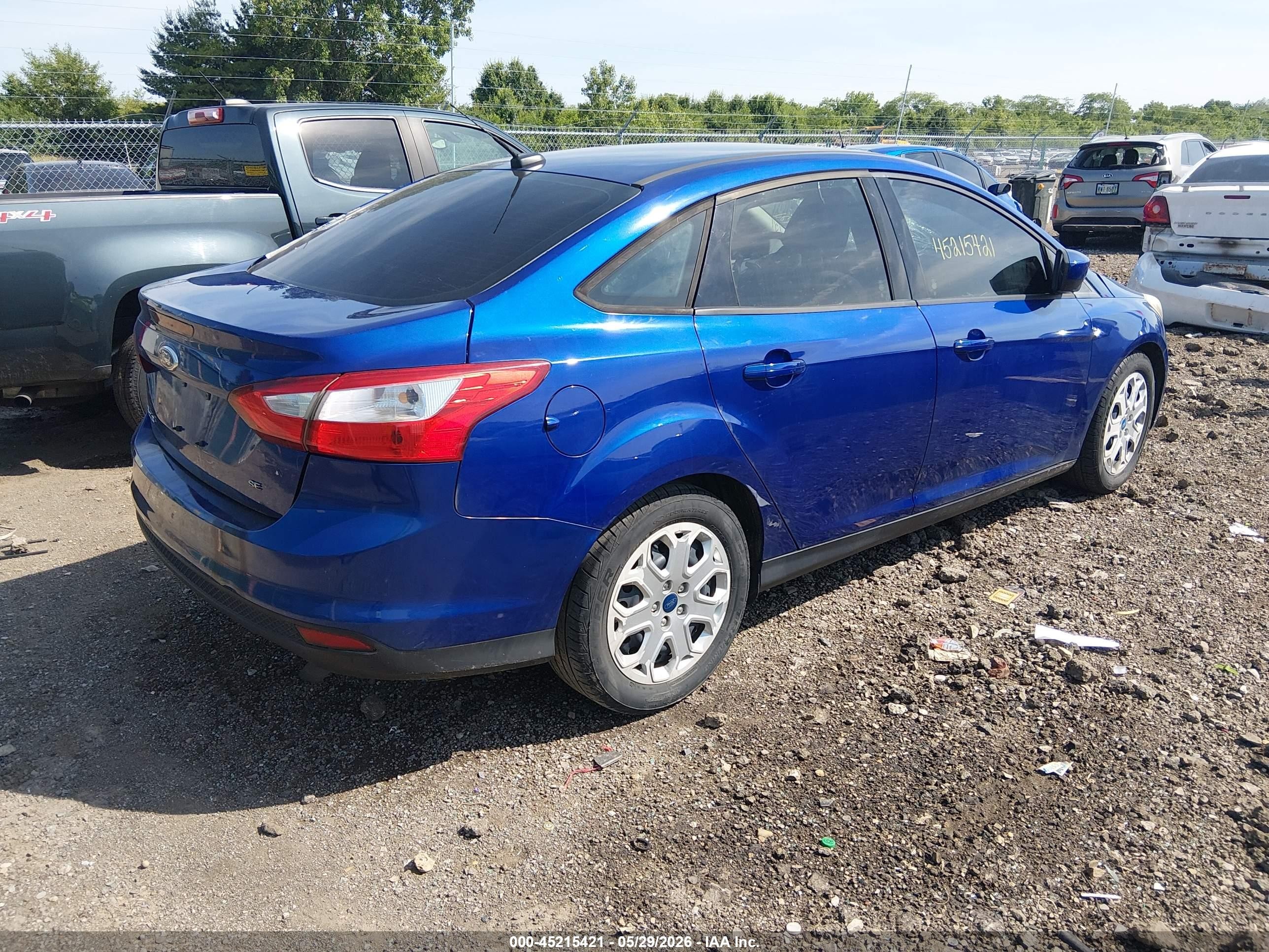 2012 Ford Focus Se Blue vin: 1FAHP3F28CL346847