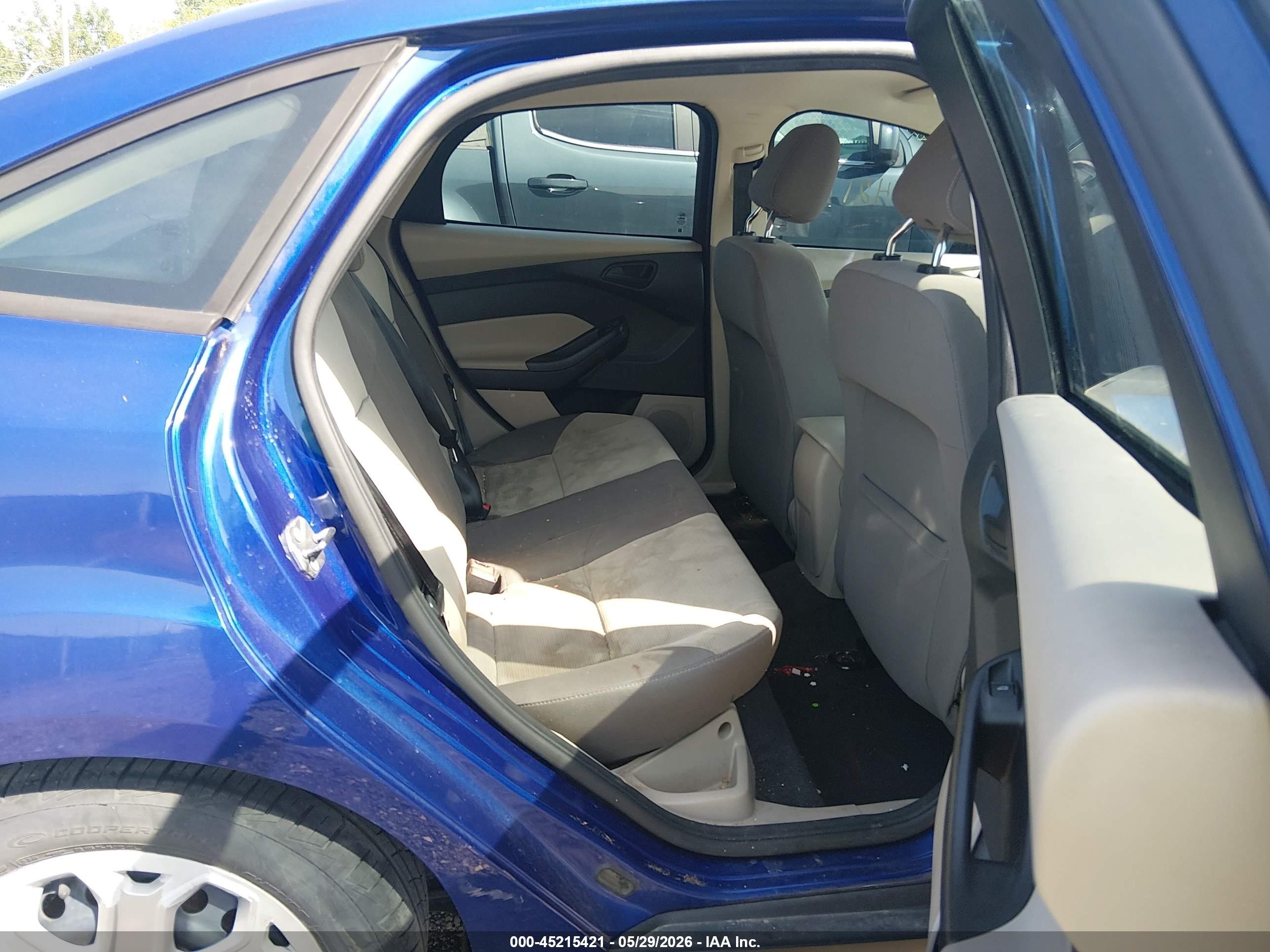 2012 Ford Focus Se Blue vin: 1FAHP3F28CL346847