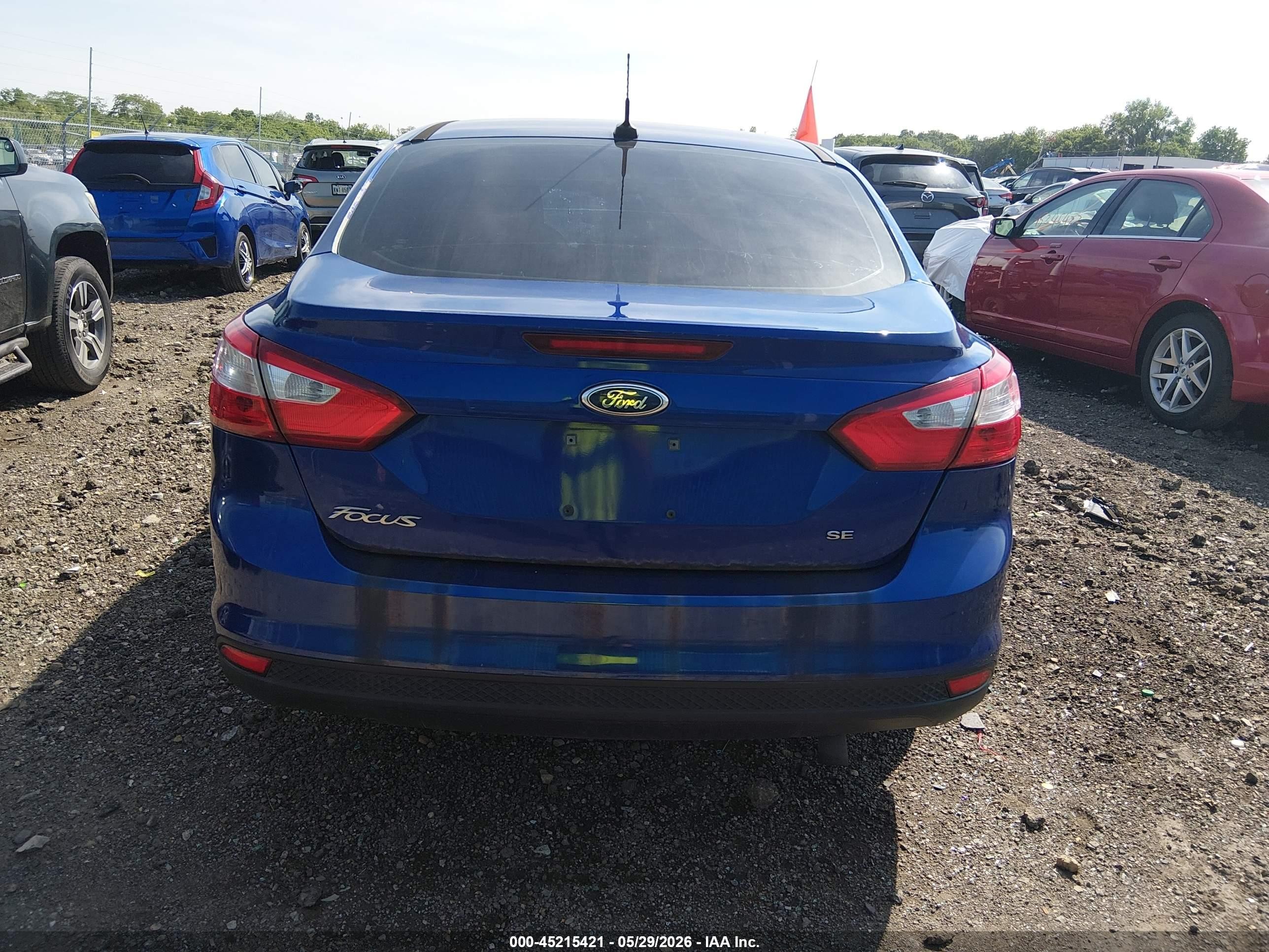 2012 Ford Focus Se Blue vin: 1FAHP3F28CL346847