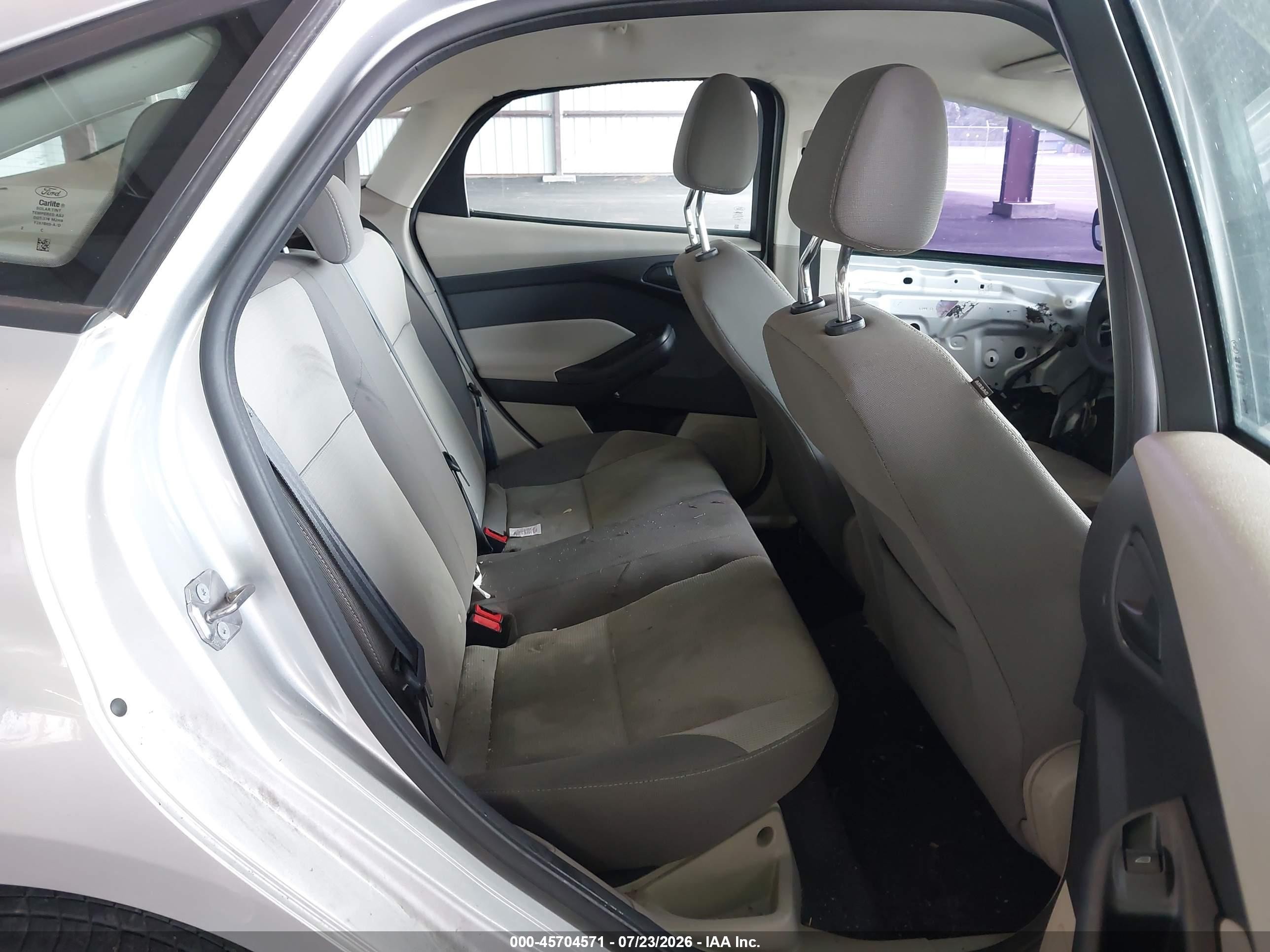 2012 Ford Focus Se Gray vin: 1FAHP3F28CL380867