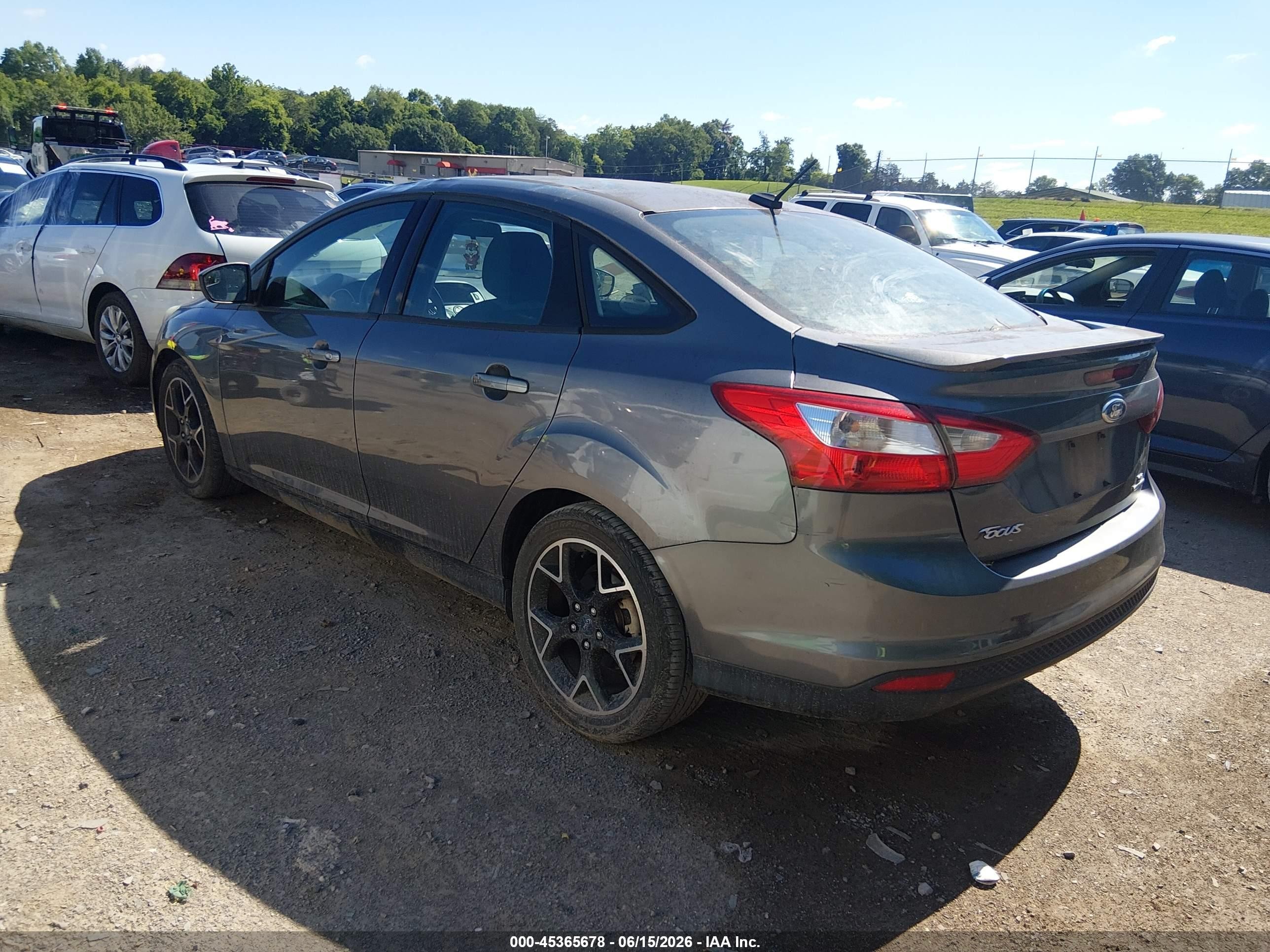 2012 Ford Focus Se Gray vin: 1FAHP3F28CL402429