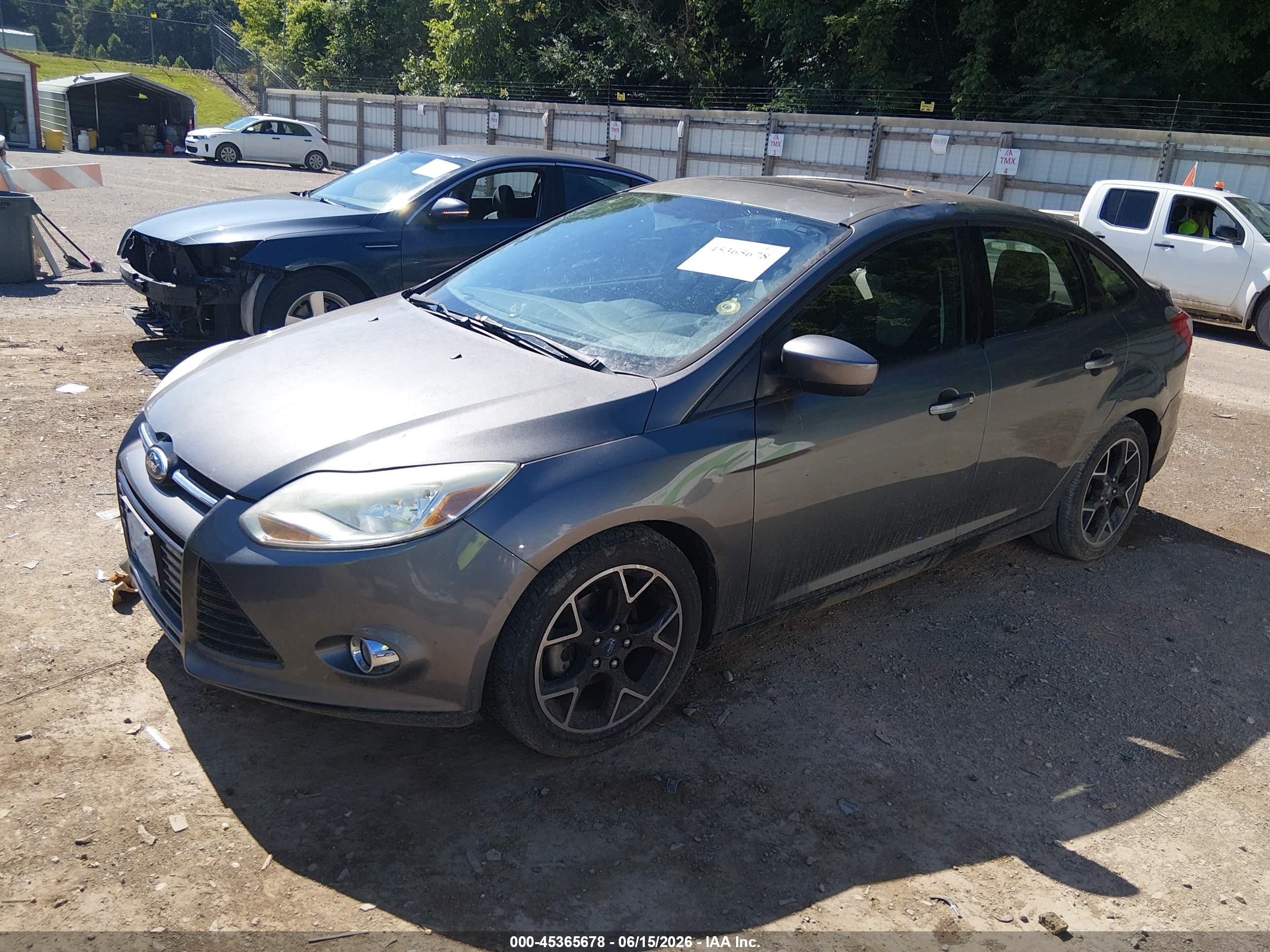 2012 Ford Focus Se Gray vin: 1FAHP3F28CL402429