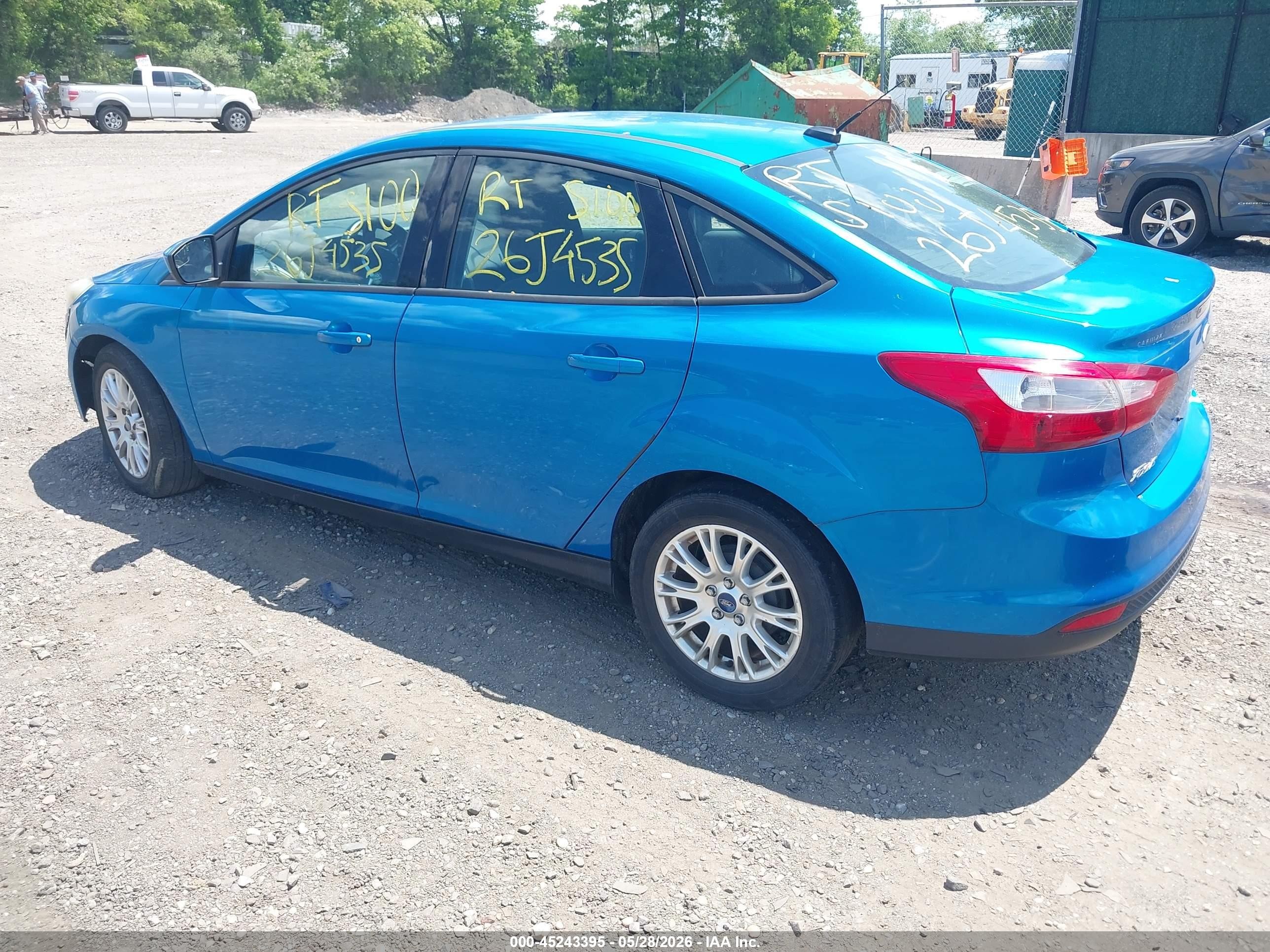 2012 Ford Focus Se Blue vin: 1FAHP3F28CL405699