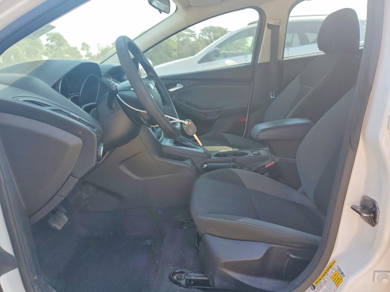 2012 Ford Focus Se White vin: 1FAHP3F28CL422521