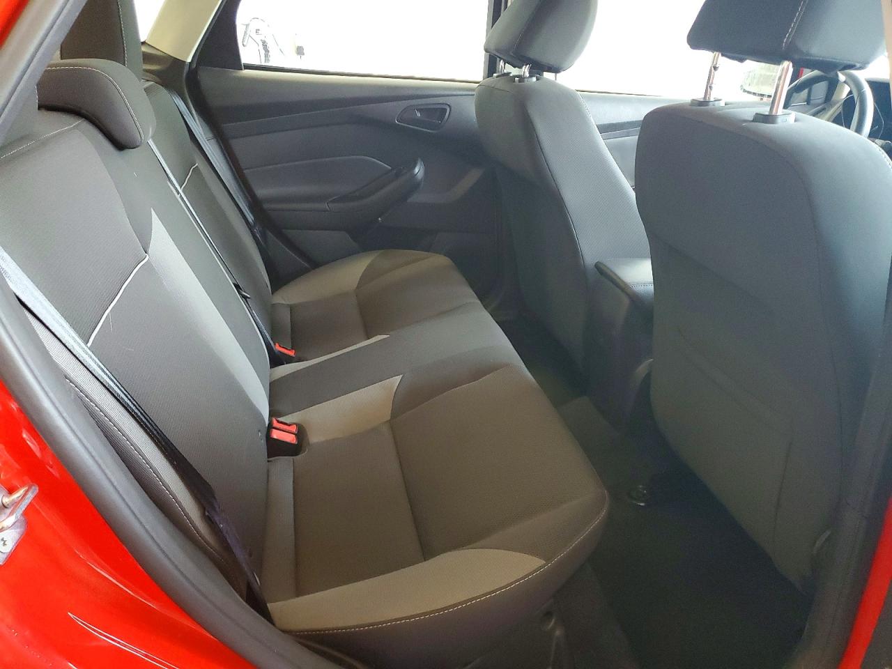 2012 Ford Focus Se Red vin: 1FAHP3F28CL432563