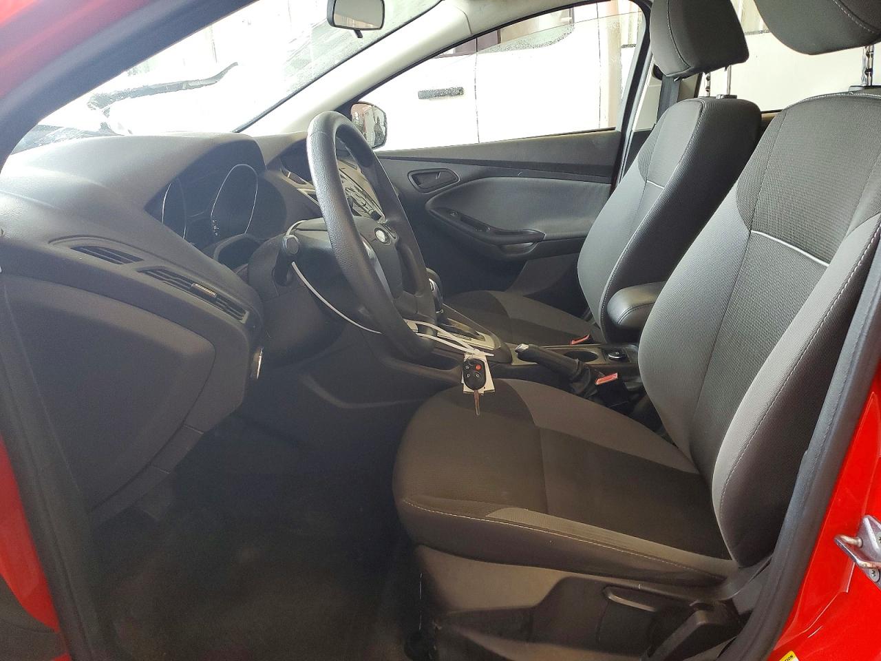 2012 Ford Focus Se Red vin: 1FAHP3F28CL432563