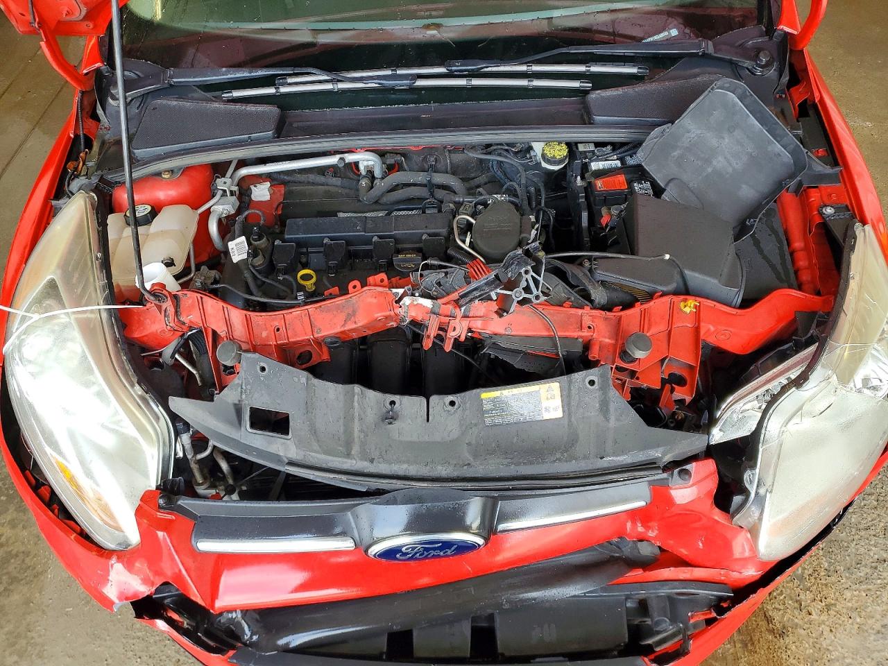 2012 Ford Focus Se Red vin: 1FAHP3F28CL432563
