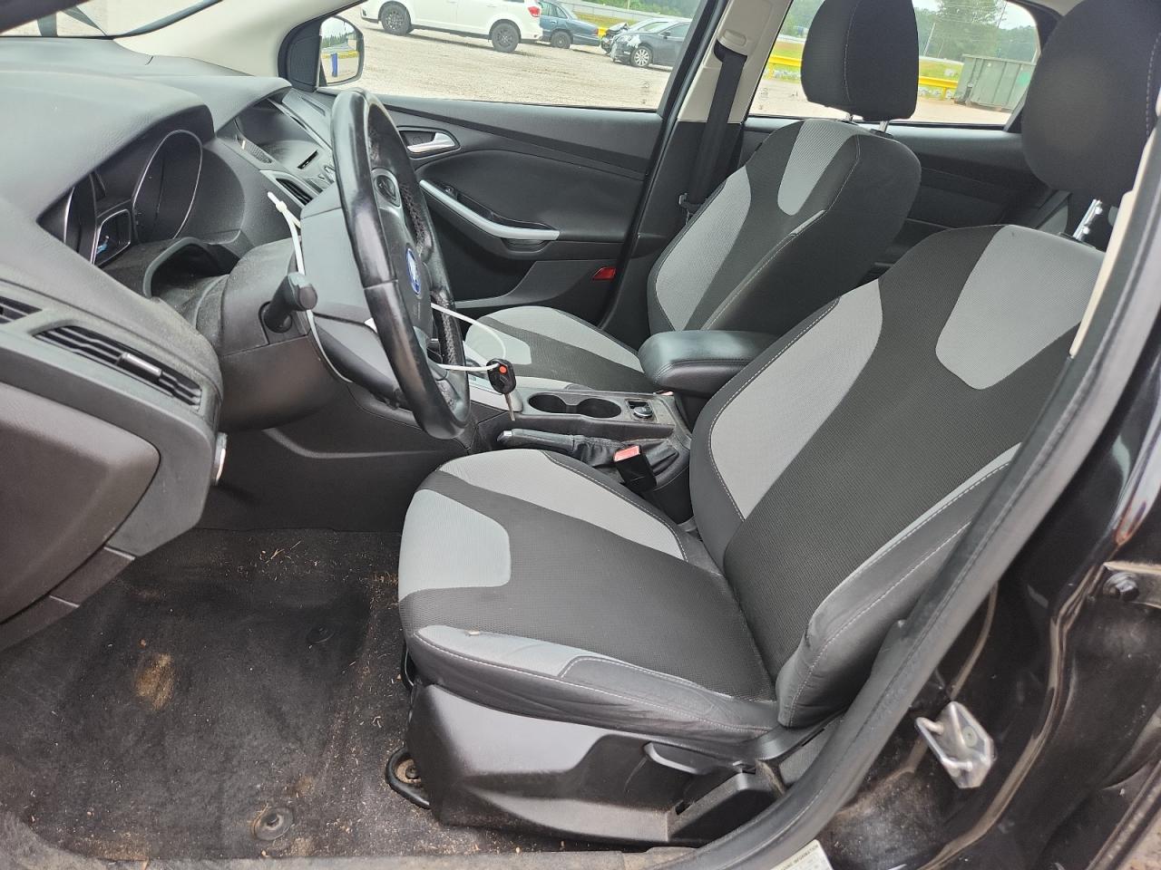 2012 Ford Focus Se Black vin: 1FAHP3F28CL433468