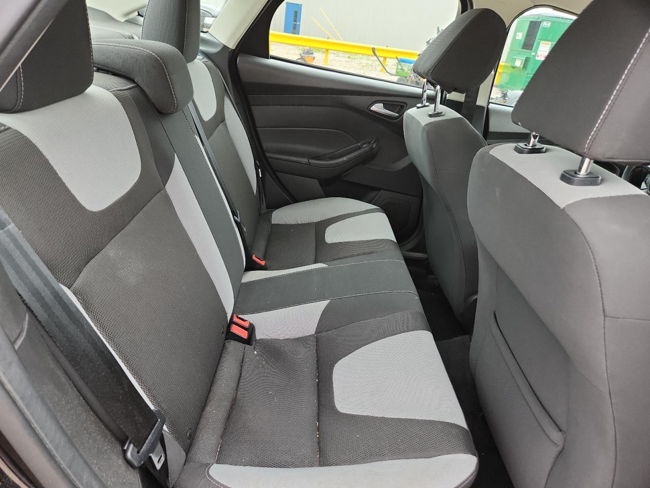 2012 Ford Focus Se Black vin: 1FAHP3F28CL433468