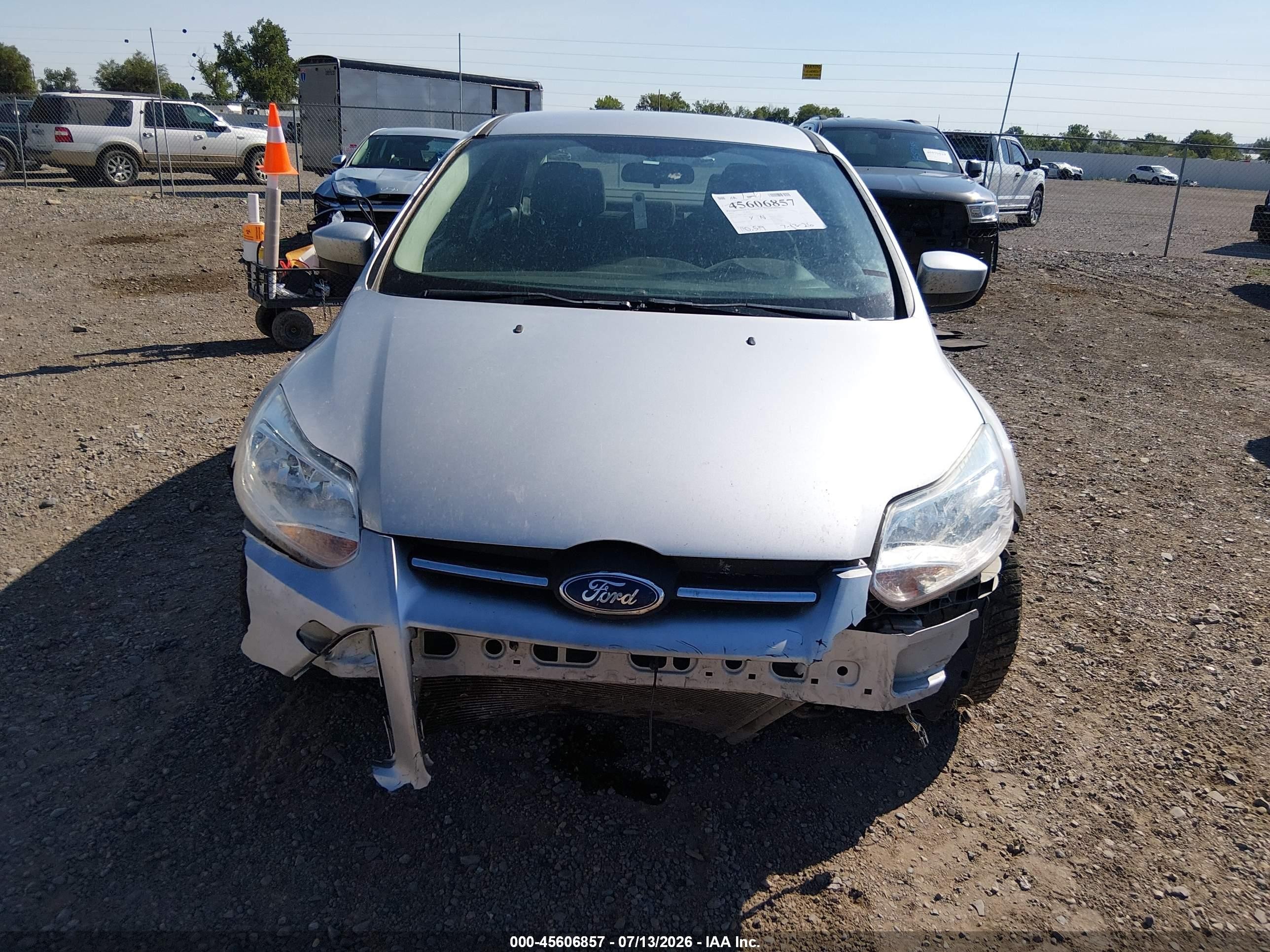 2012 Ford Focus Se Серебряный vin: 1FAHP3F28CL440405