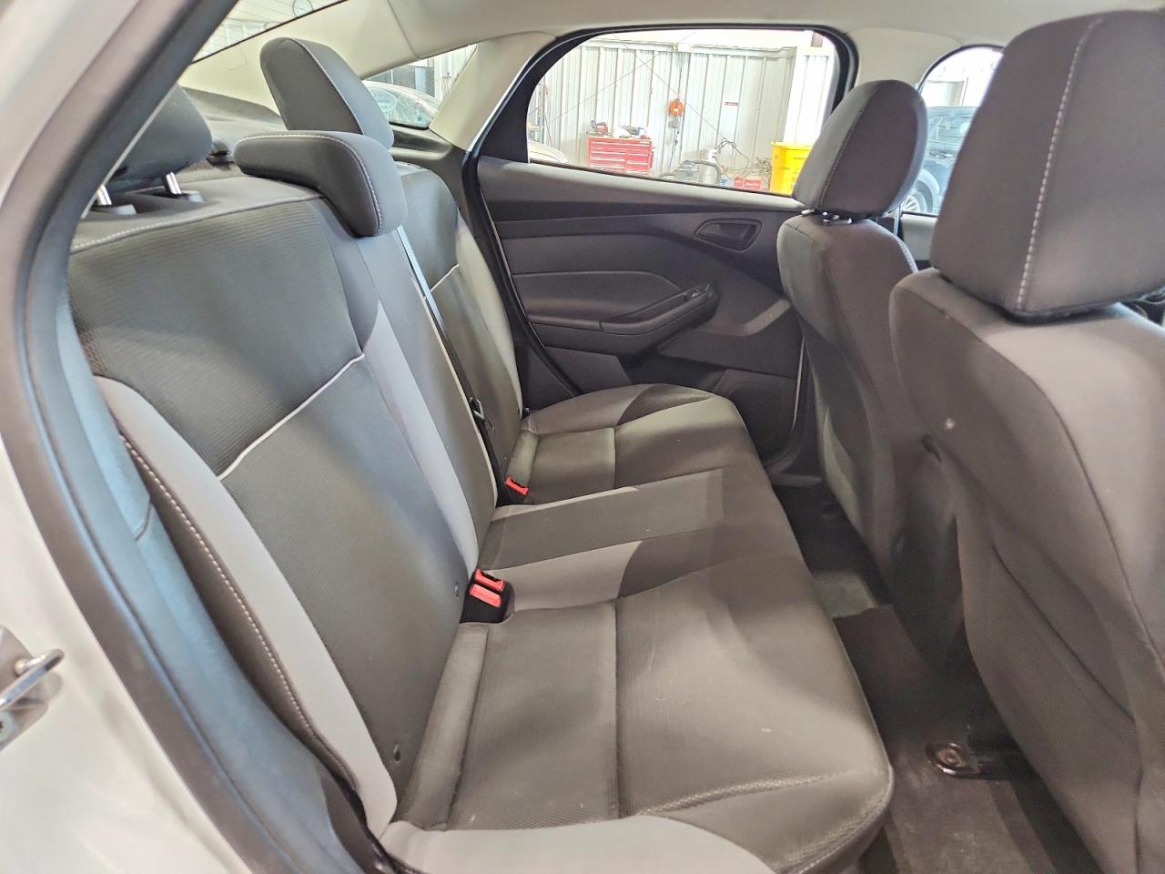 2012 Ford Focus Se White vin: 1FAHP3F28CL454823