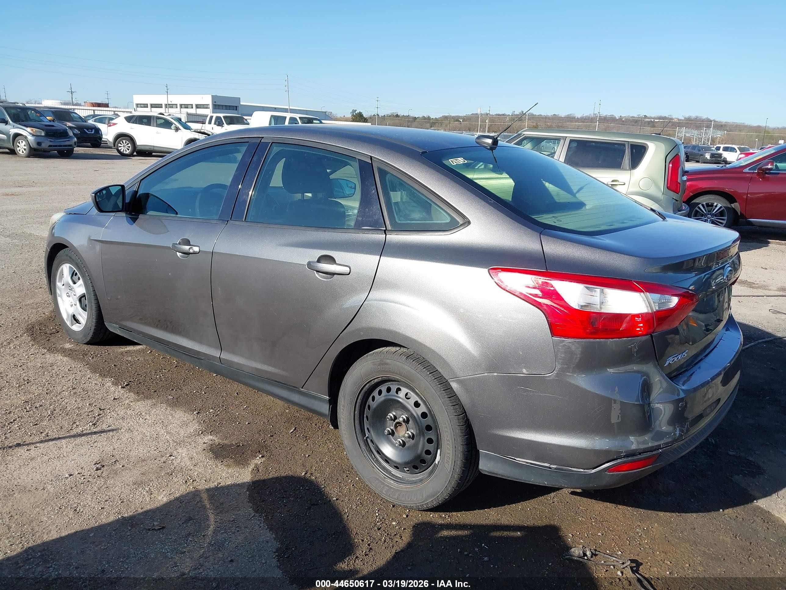 2012 Ford Focus Se Silver vin: 1FAHP3F28CL475901