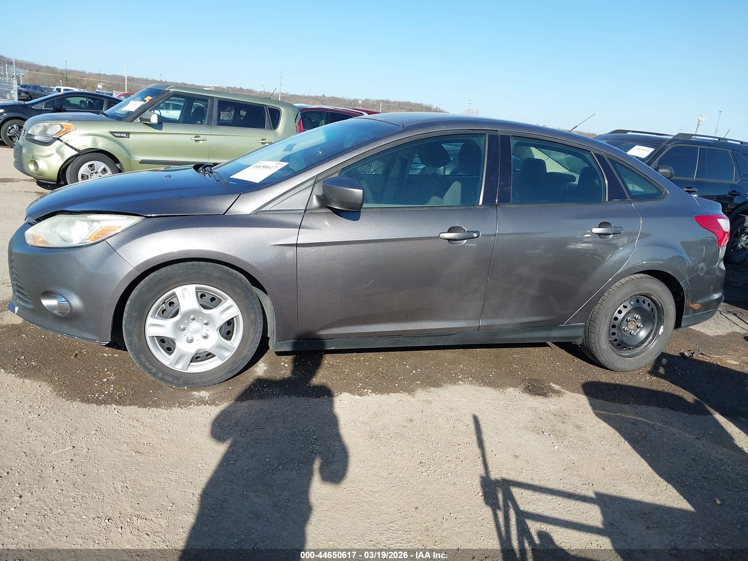 2012 Ford Focus Se Silver vin: 1FAHP3F28CL475901